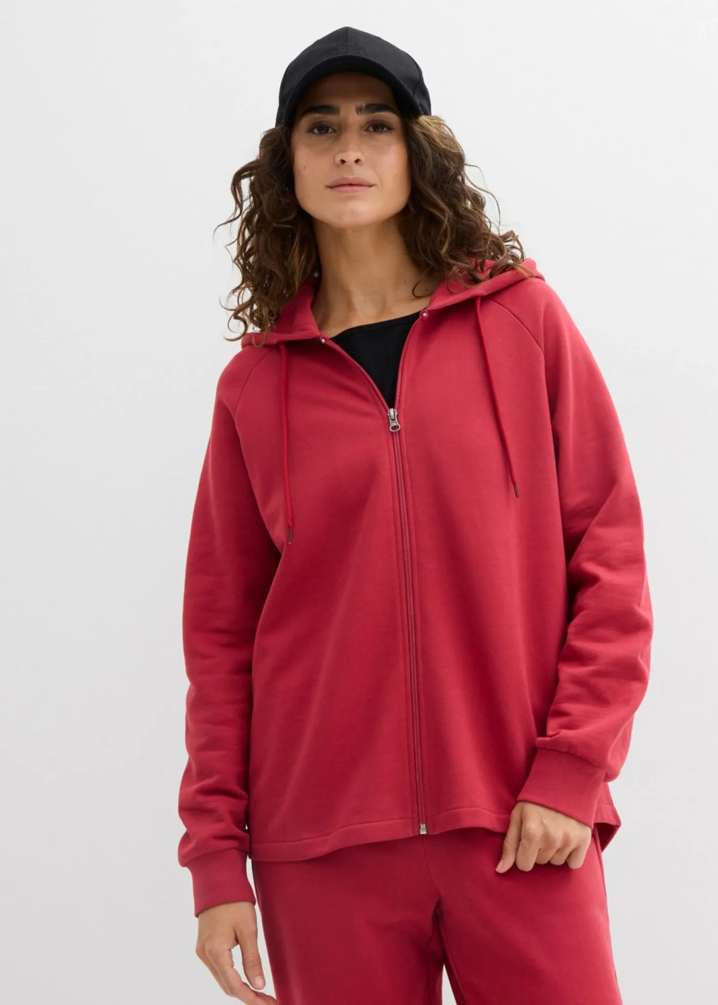 bonprix bonprix Chaqueta de chándal de algodón orgánico puro Cereza Sale