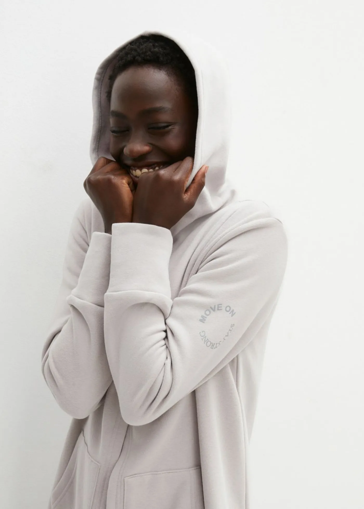 bonprix bonprix Chaqueta de chándal larga Gris claro Sale