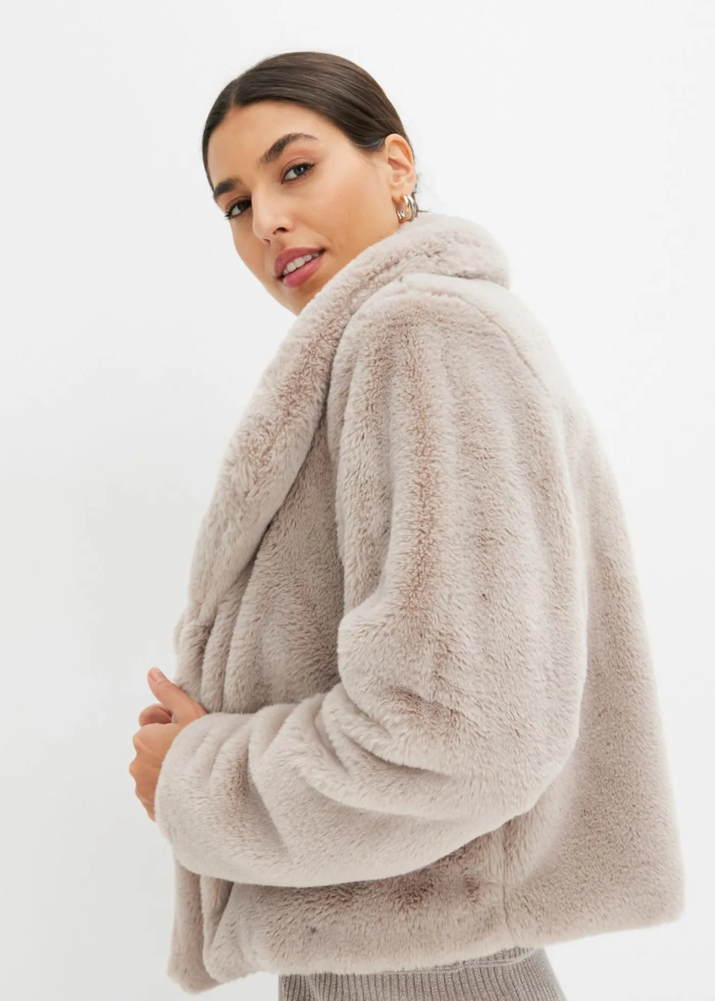 bonprix bonprix Chaqueta de pelo sintético Piedra Best