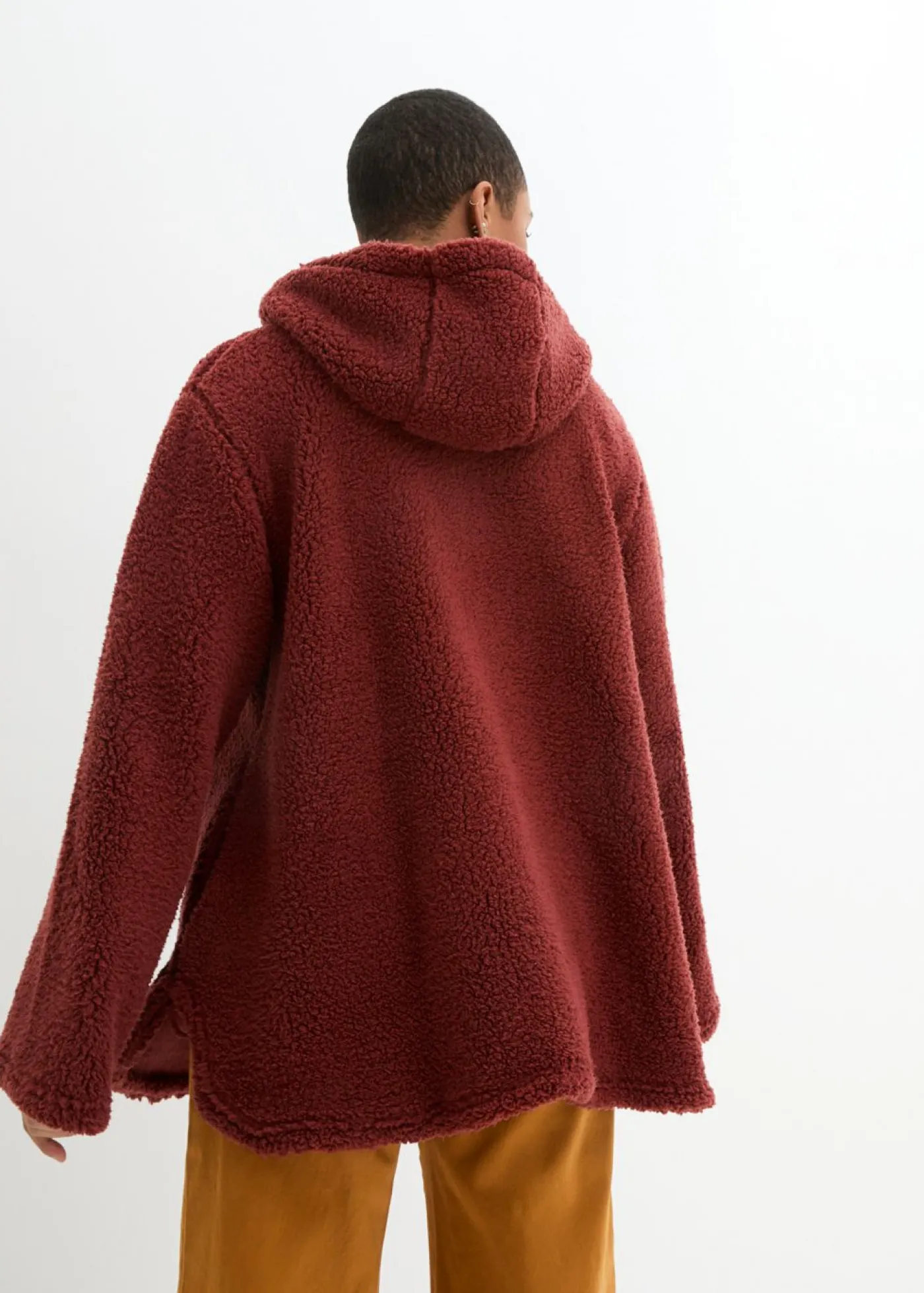 bonprix bonprix Chaqueta de peluche, corte en A, con aberturas laterales Marrón almendra Outlet