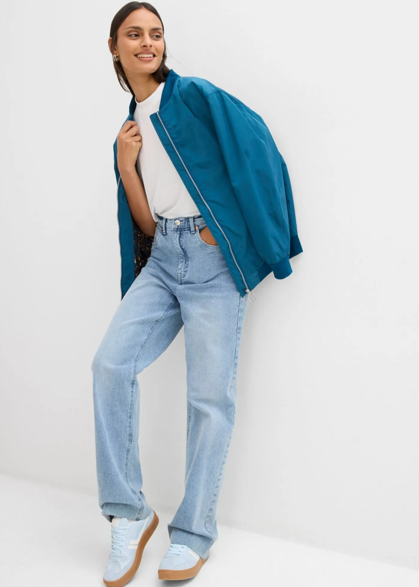 bonprix bonprix Chaqueta de piloto ancha con forro de leopardo Petróleo azul Outlet