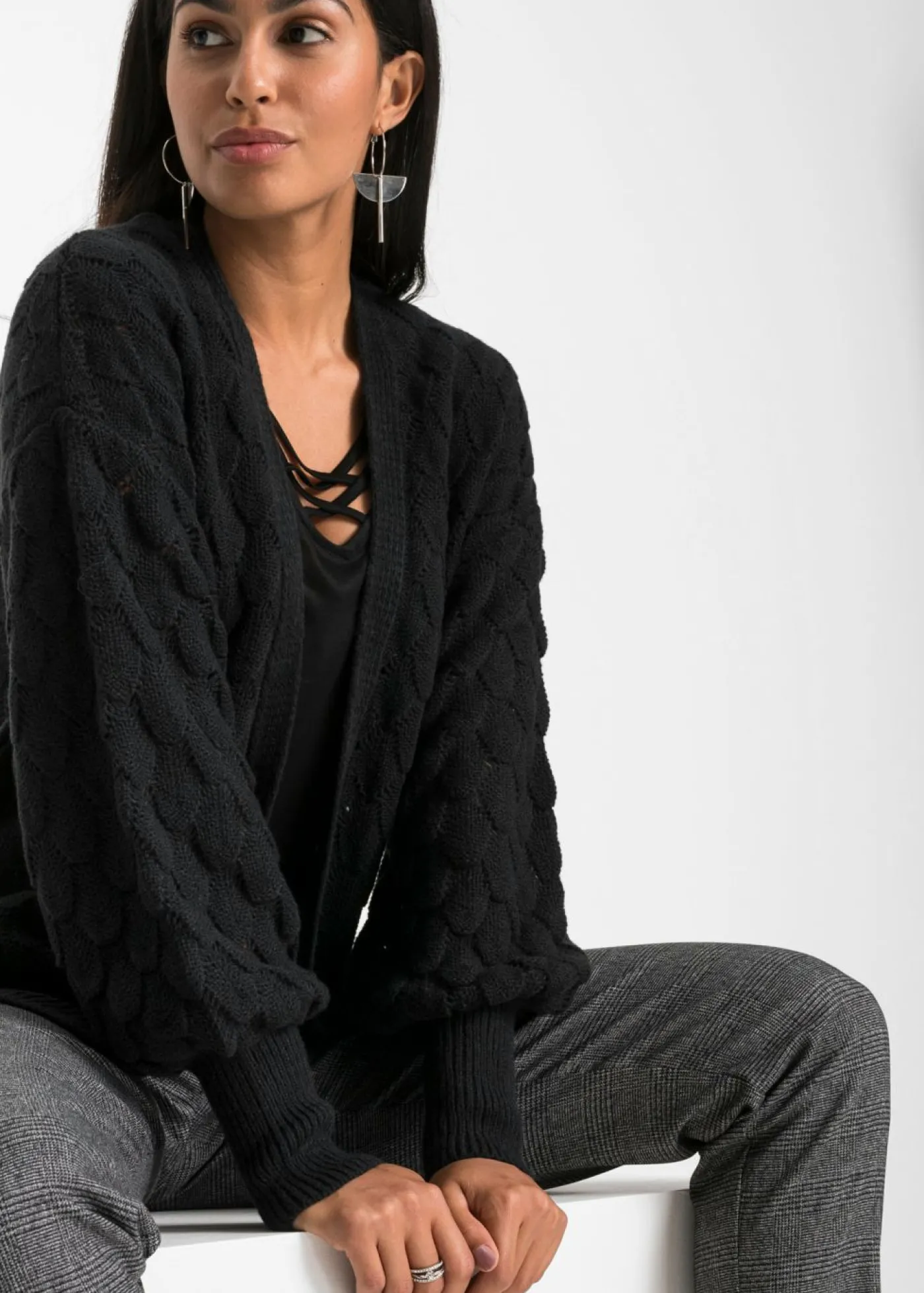 bonprix bonprix Chaqueta de punto ajour Negro Clearance