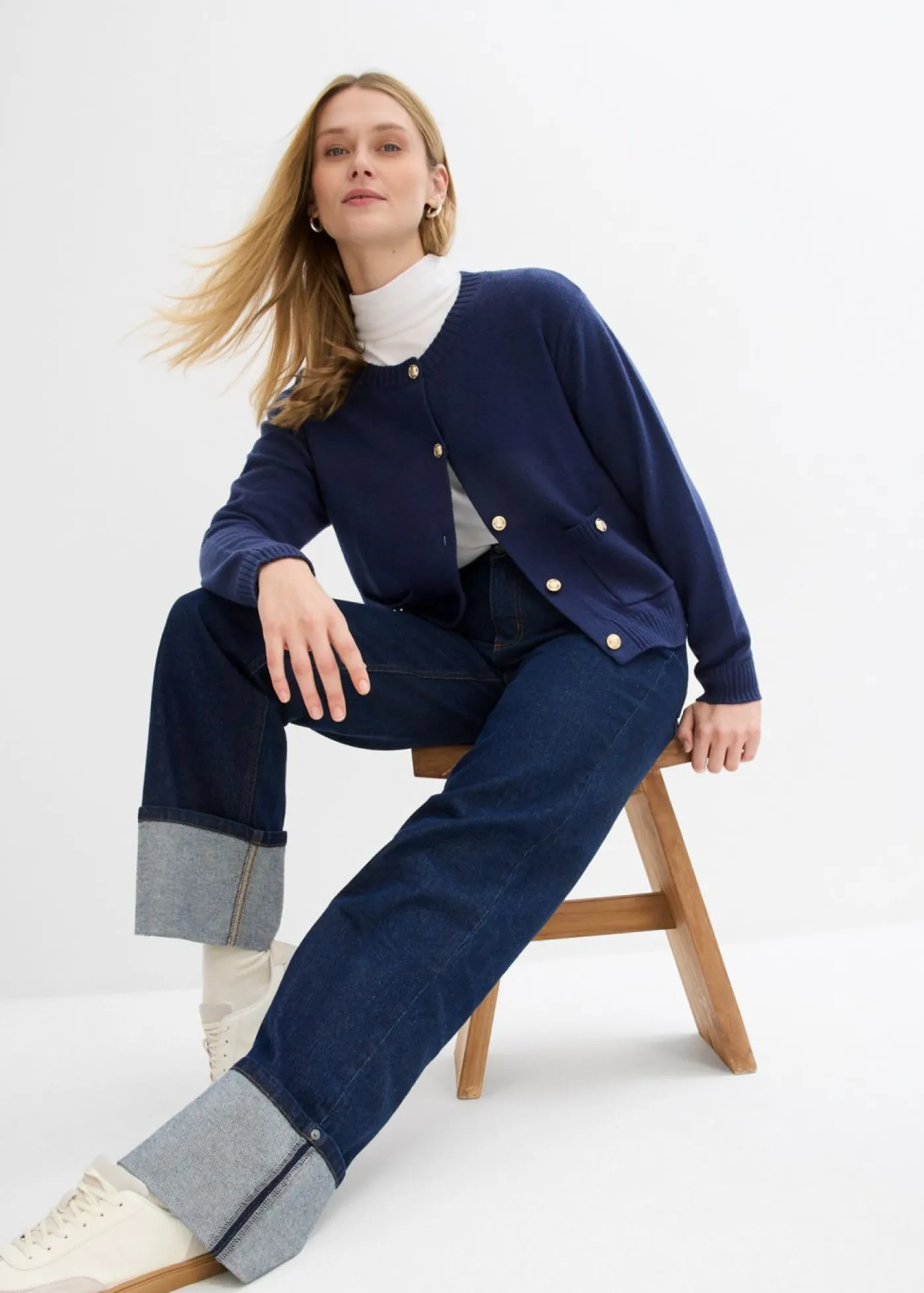 bonprix bonprix Chaqueta de punto con bolsillos Azul marino Outlet