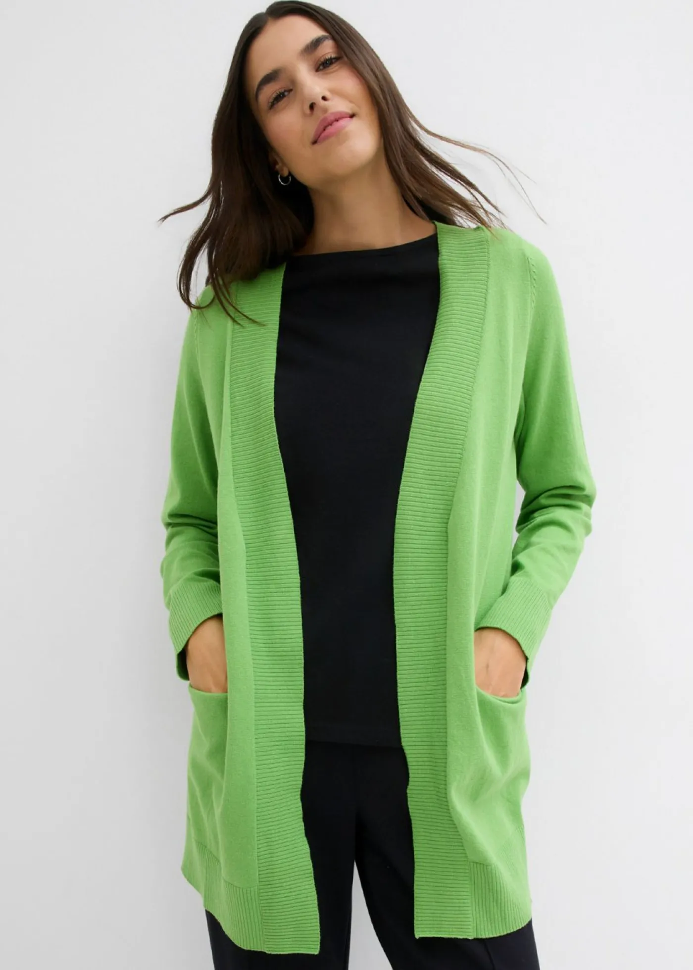 bonprix bonprix Chaqueta de punto con bolsillos y manga larga Verde Outlet