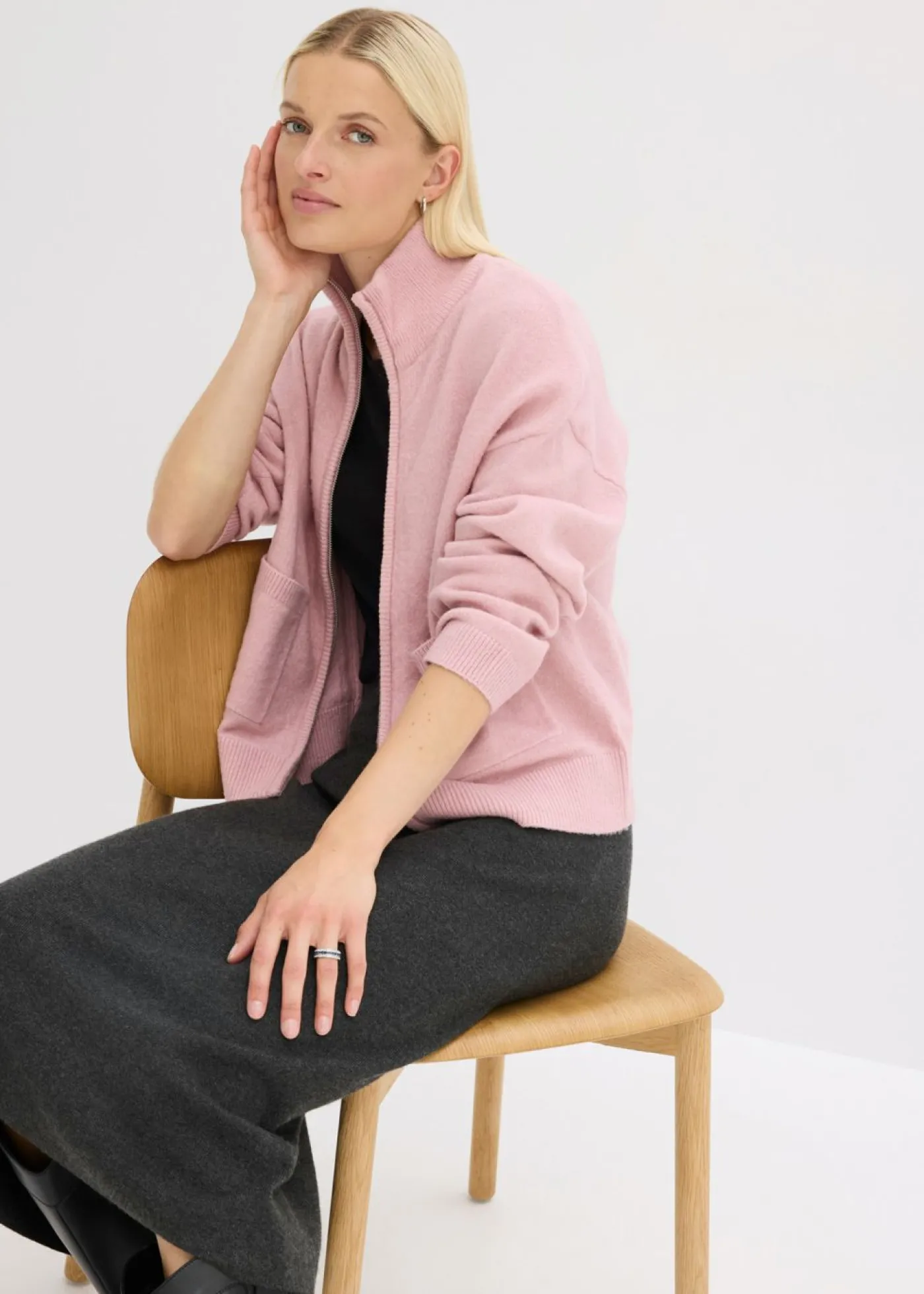 bonprix bonprix Chaqueta de punto con cremallera Rosa ceniza Online