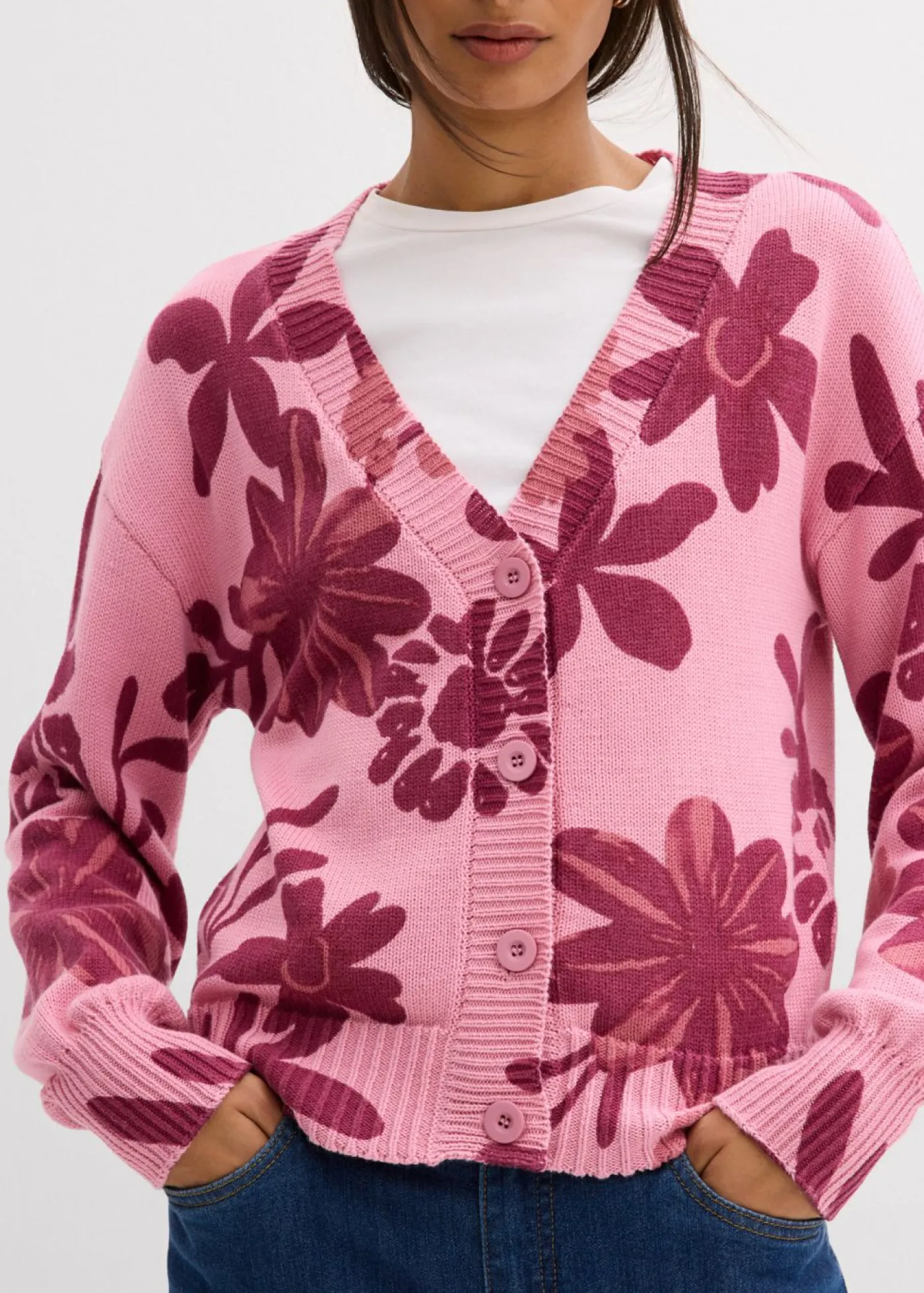 bonprix bonprix Chaqueta de punto con estampado de flores orquídea ahumado-rojo rubí Sale