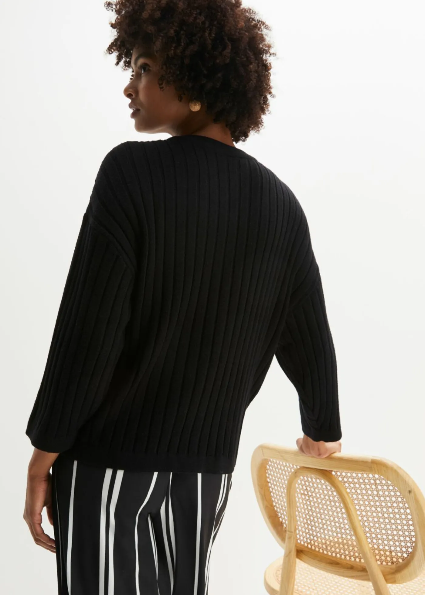 bonprix bonprix Chaqueta de punto de estilo boxy Negro Hot