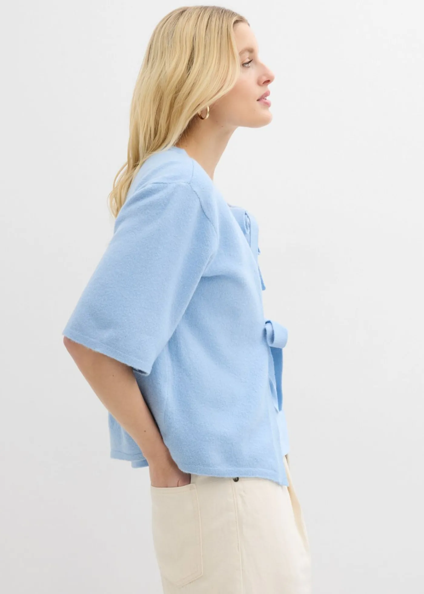 bonprix bonprix Chaqueta de punto fino con lazo Azul claro Sale