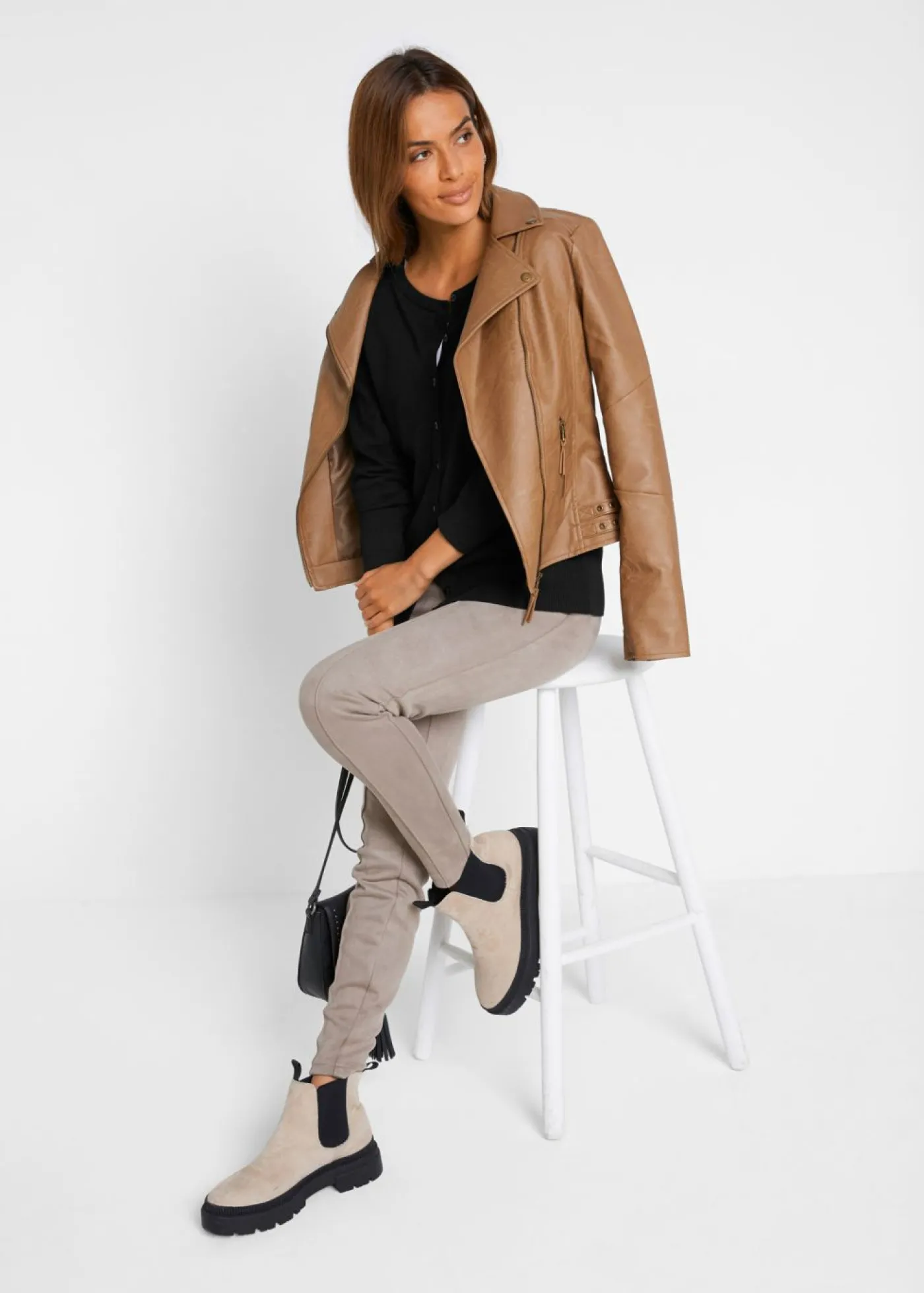 bonprix bonprix Chaqueta de punto fino con algodón reciclado Negro Hot