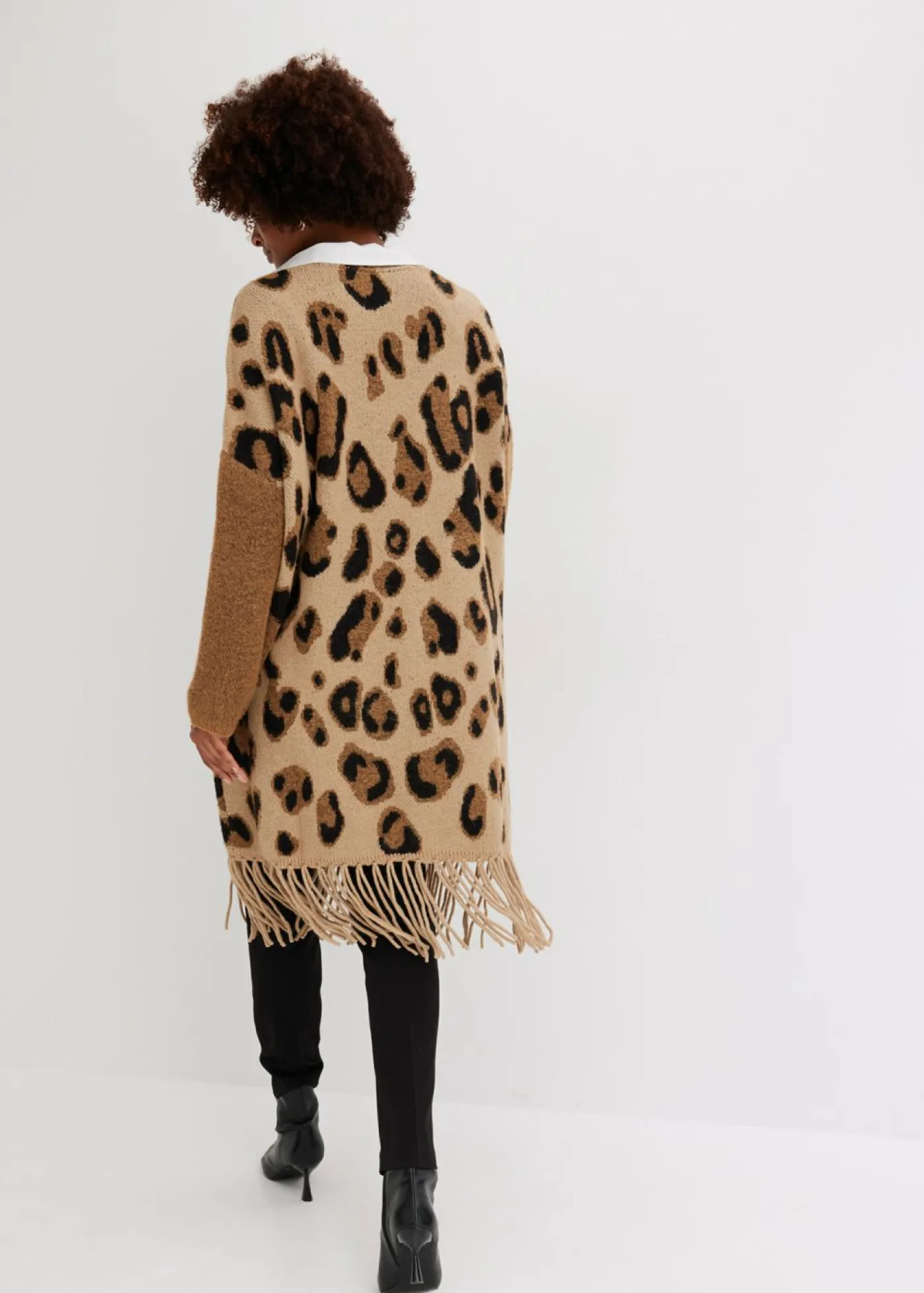 bonprix bonprix Chaqueta de punto holgada estampado leo beige-negro-marrón