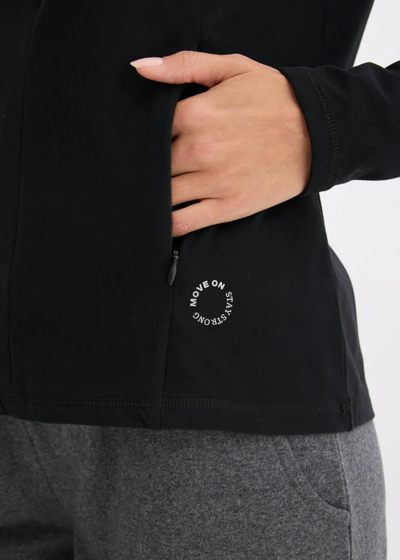 bonprix bonprix Chaqueta deportiva térmica con media cremallera y material de secado rápido Negro