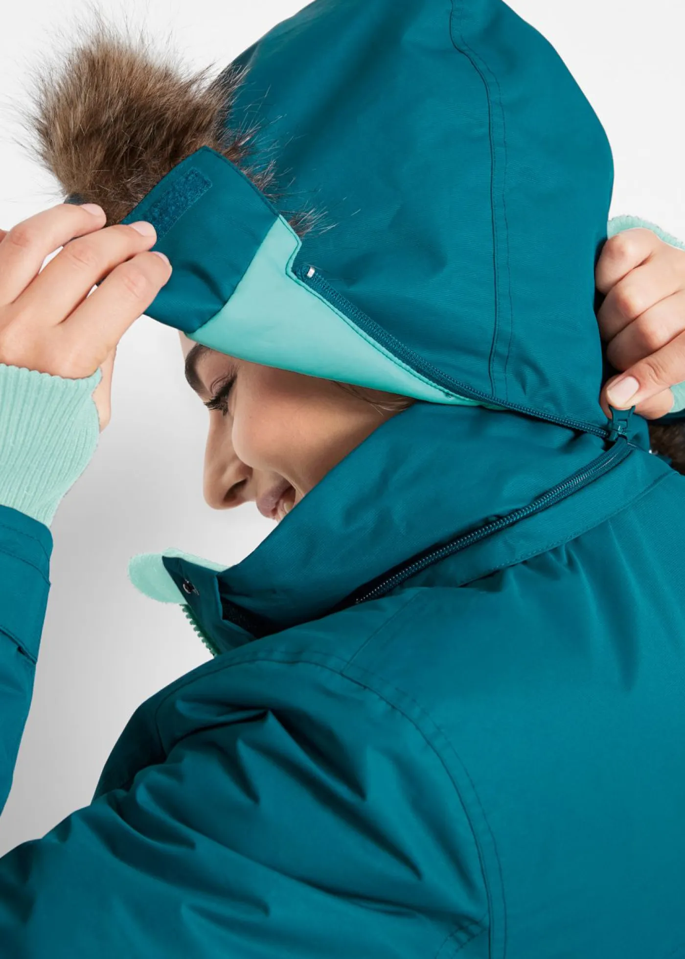 bonprix bonprix Chaqueta funcional impermeable Petróleo azul Online