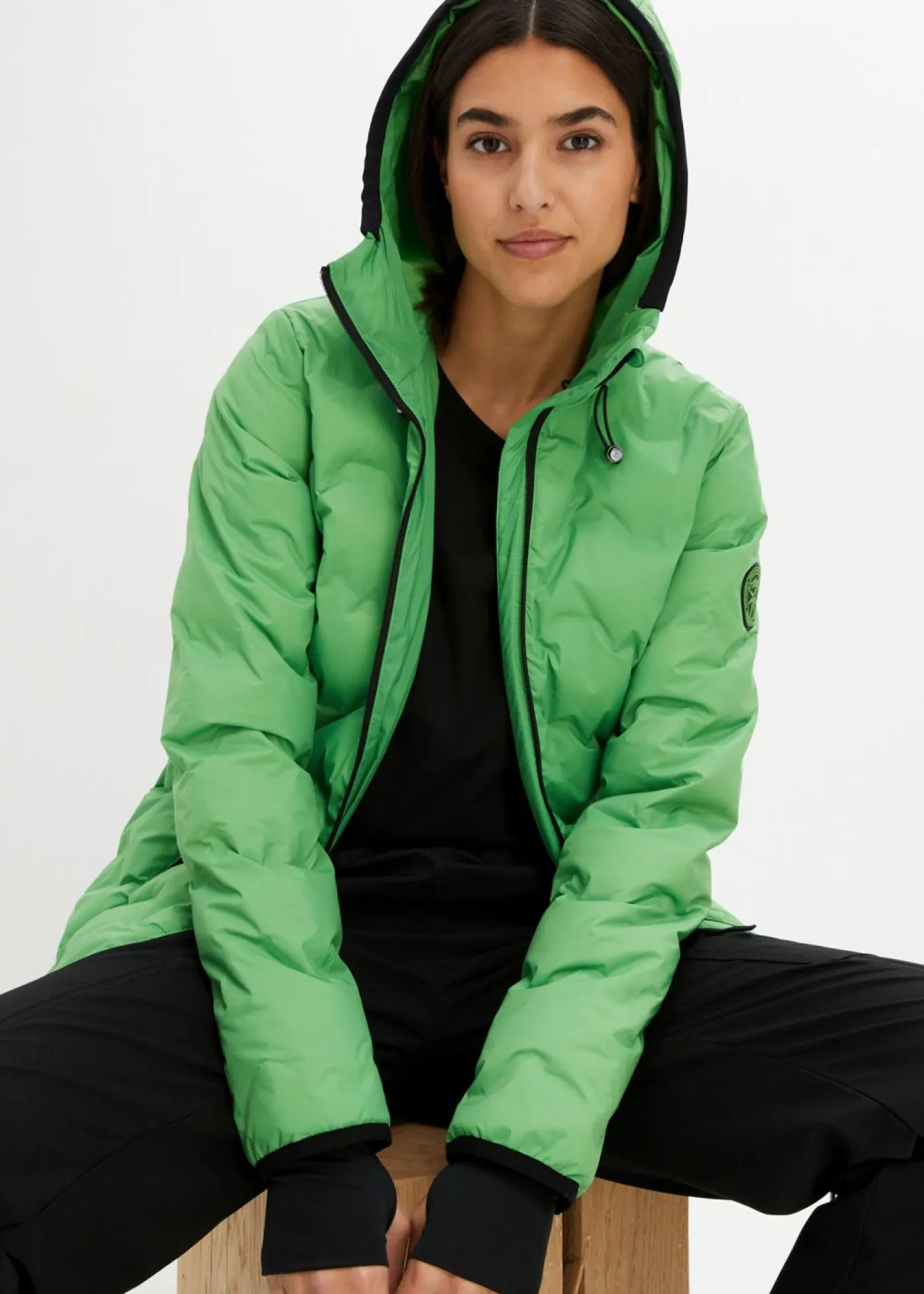 bonprix bonprix Chaqueta funcional ligera e impermeable Musgo mate Clearance