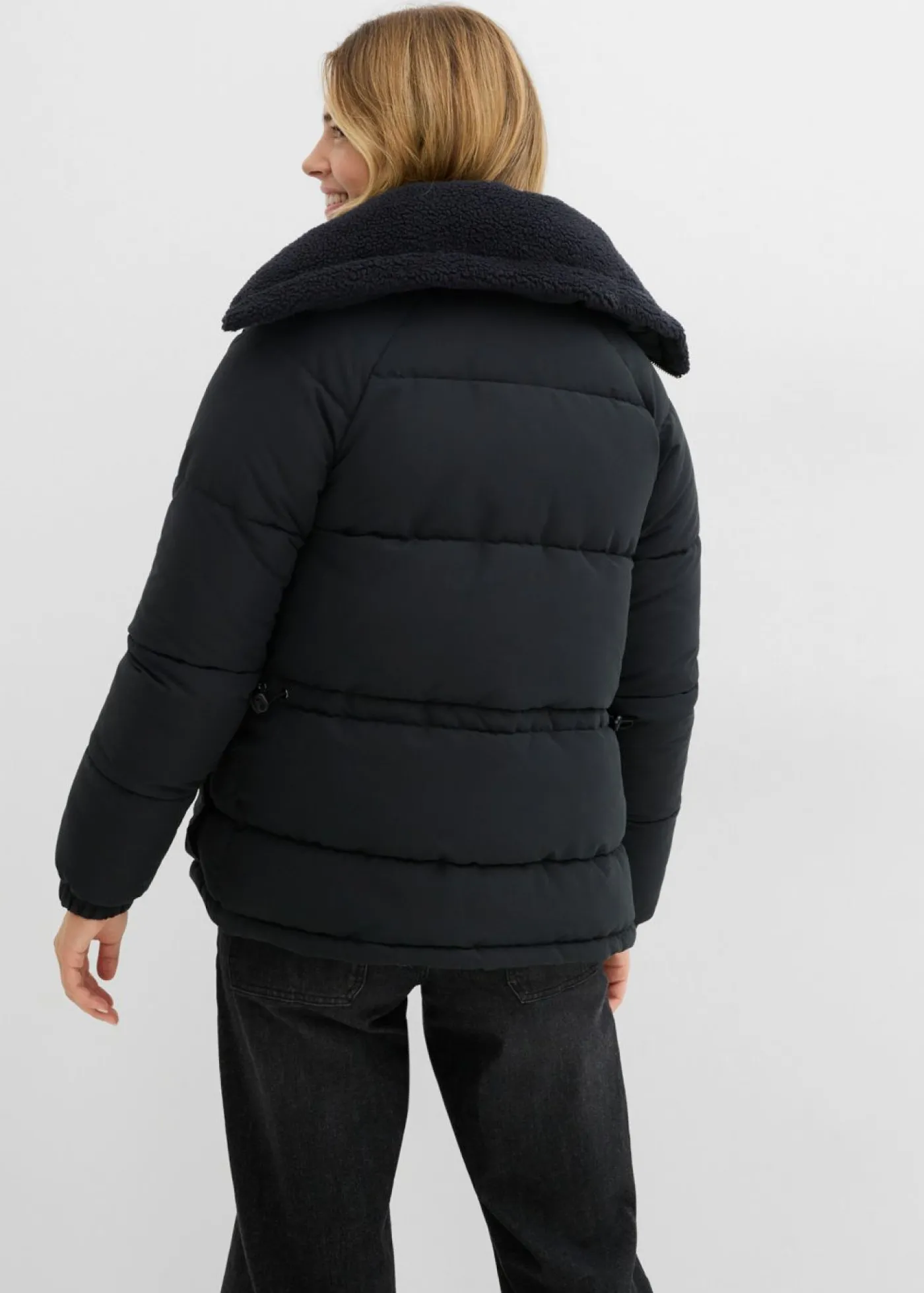bonprix bonprix Chaqueta guateada con cuello de pelo Negro Discount