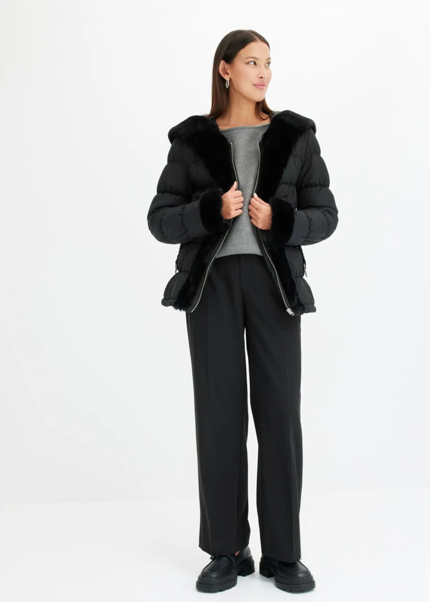 bonprix bonprix Chaqueta guateada con pelo sintético Negro Hot