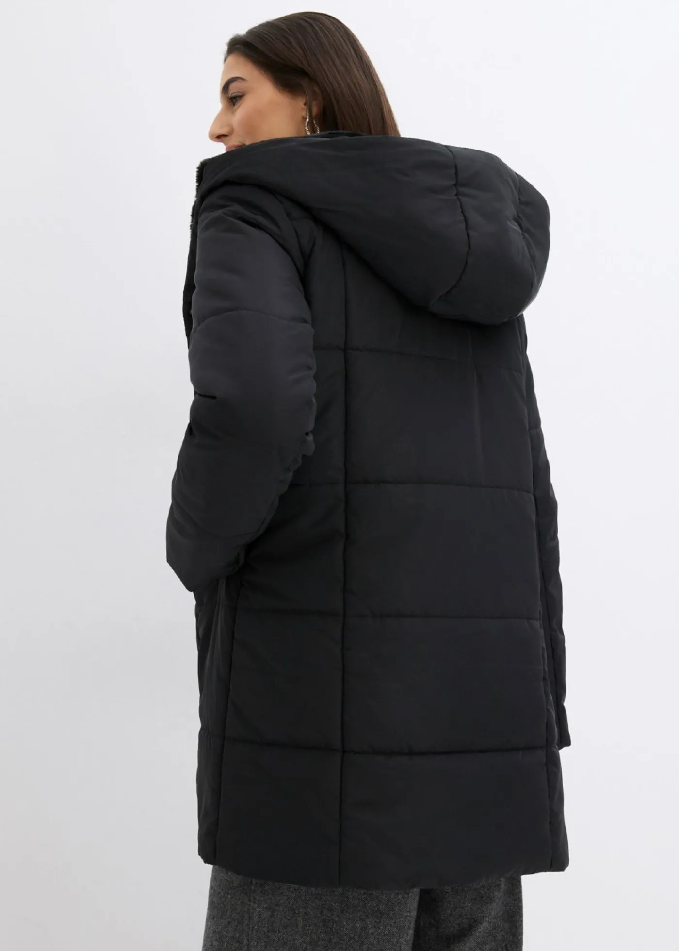 bonprix bonprix Chaqueta guateada con ribete de piel sintética Negro Discount