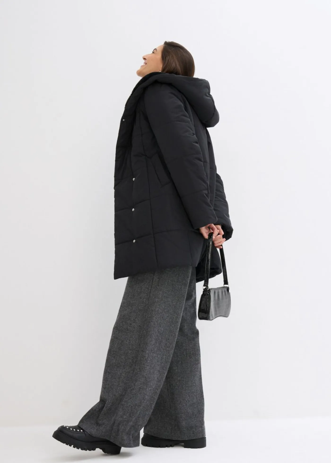 bonprix bonprix Chaqueta guateada con ribete de piel sintética Negro Discount