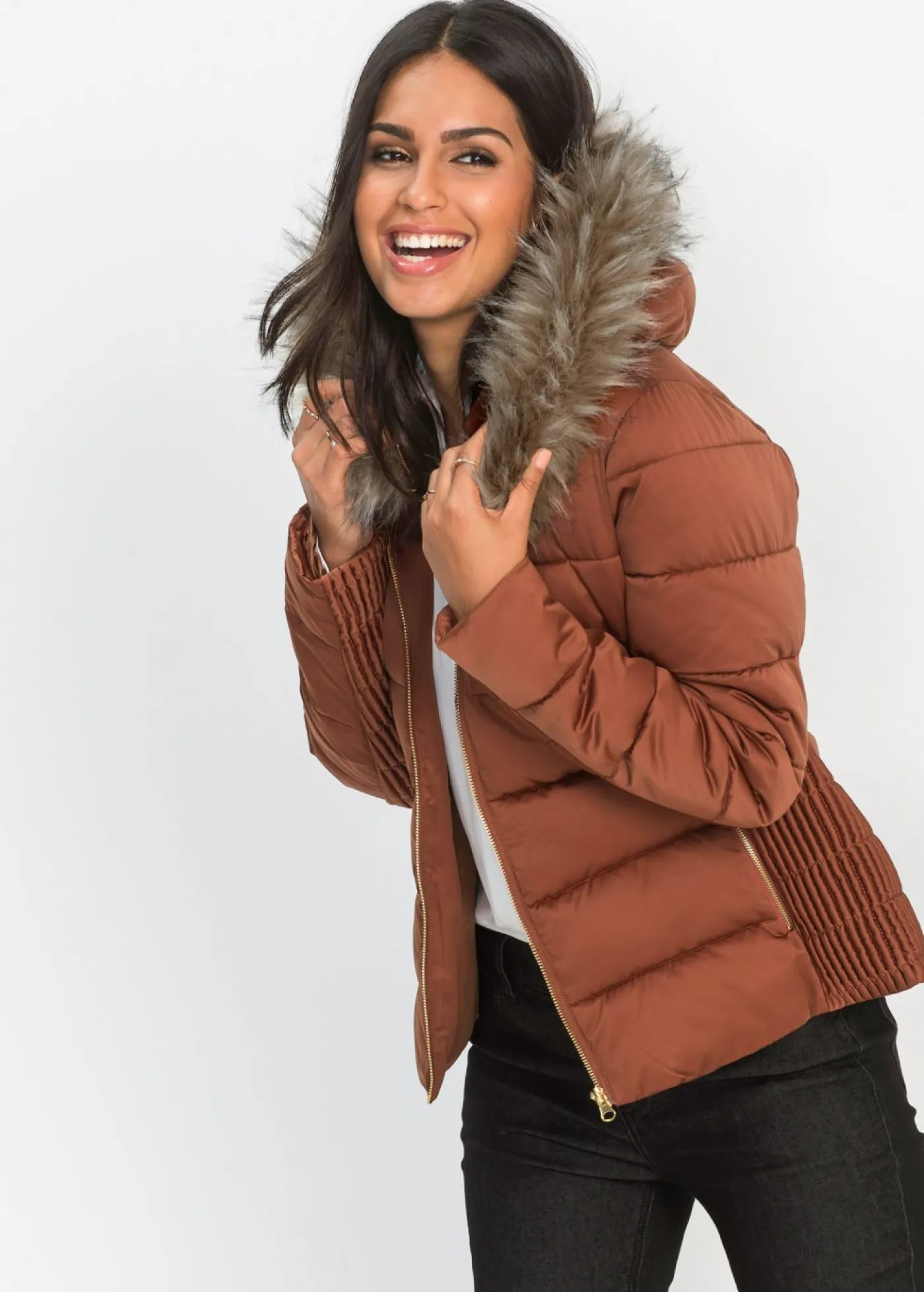bonprix bonprix Chaqueta guateada de poliéster reciclado Marrón castaño Sale