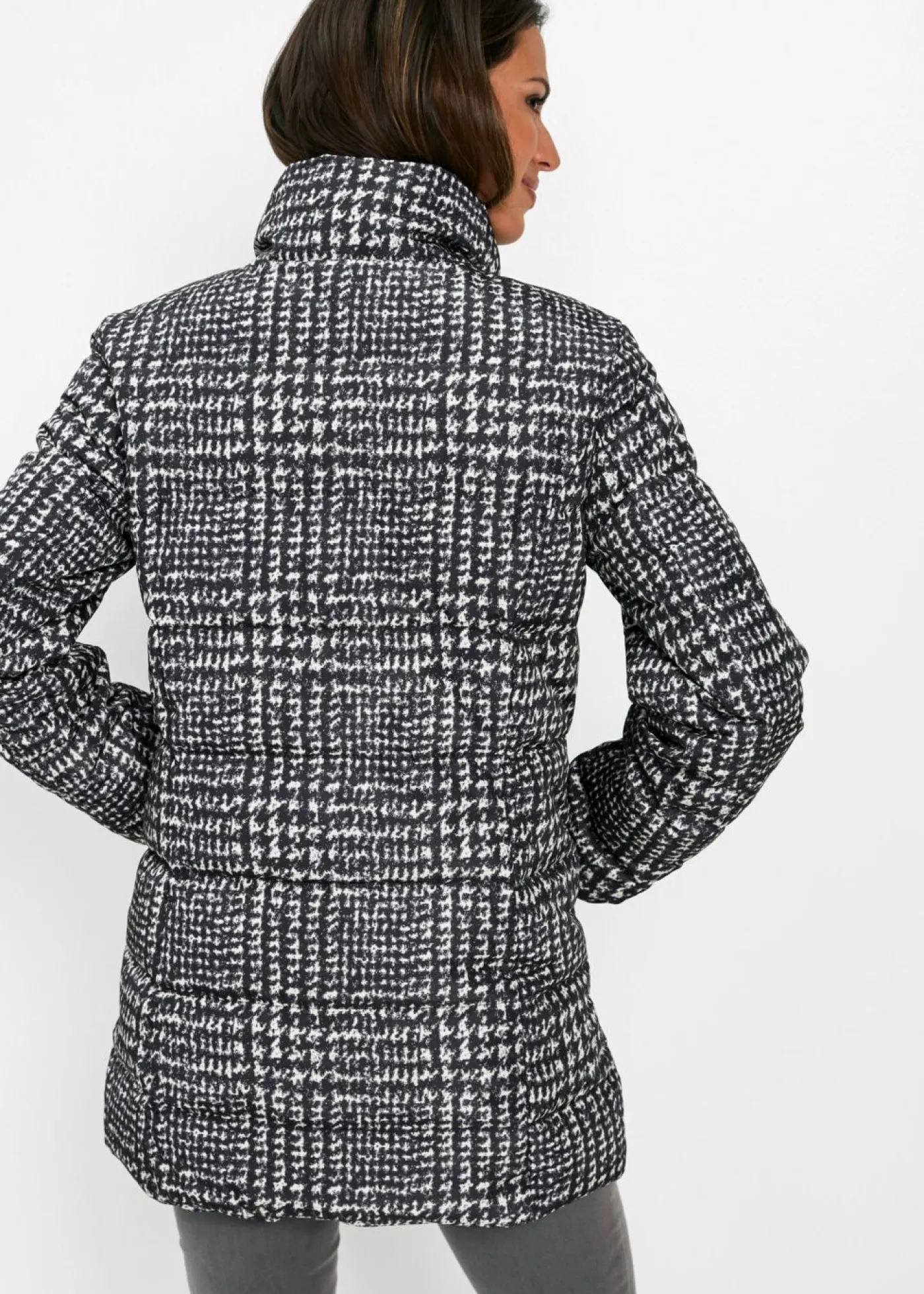bonprix bonprix Chaqueta guateada larga Negro/beige sílice de cuadros Sale
