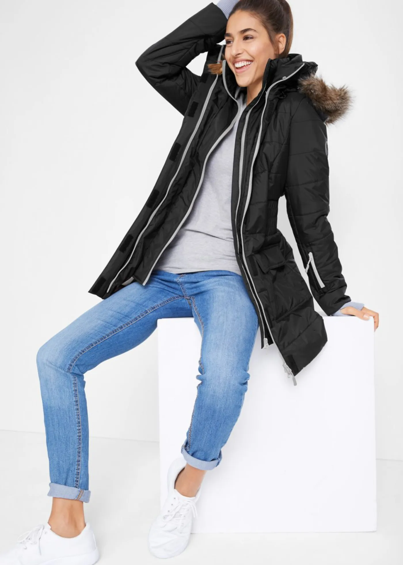 bonprix bonprix Chaqueta guateada larga funcional con aspecto 2 en 1, impermeable Negro Outlet