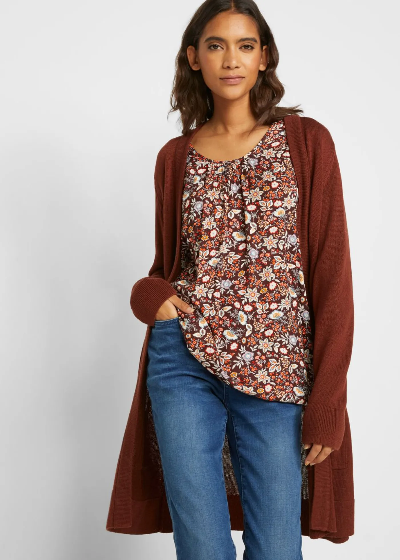 bonprix bonprix Chaqueta larga de punto Marrón caoba