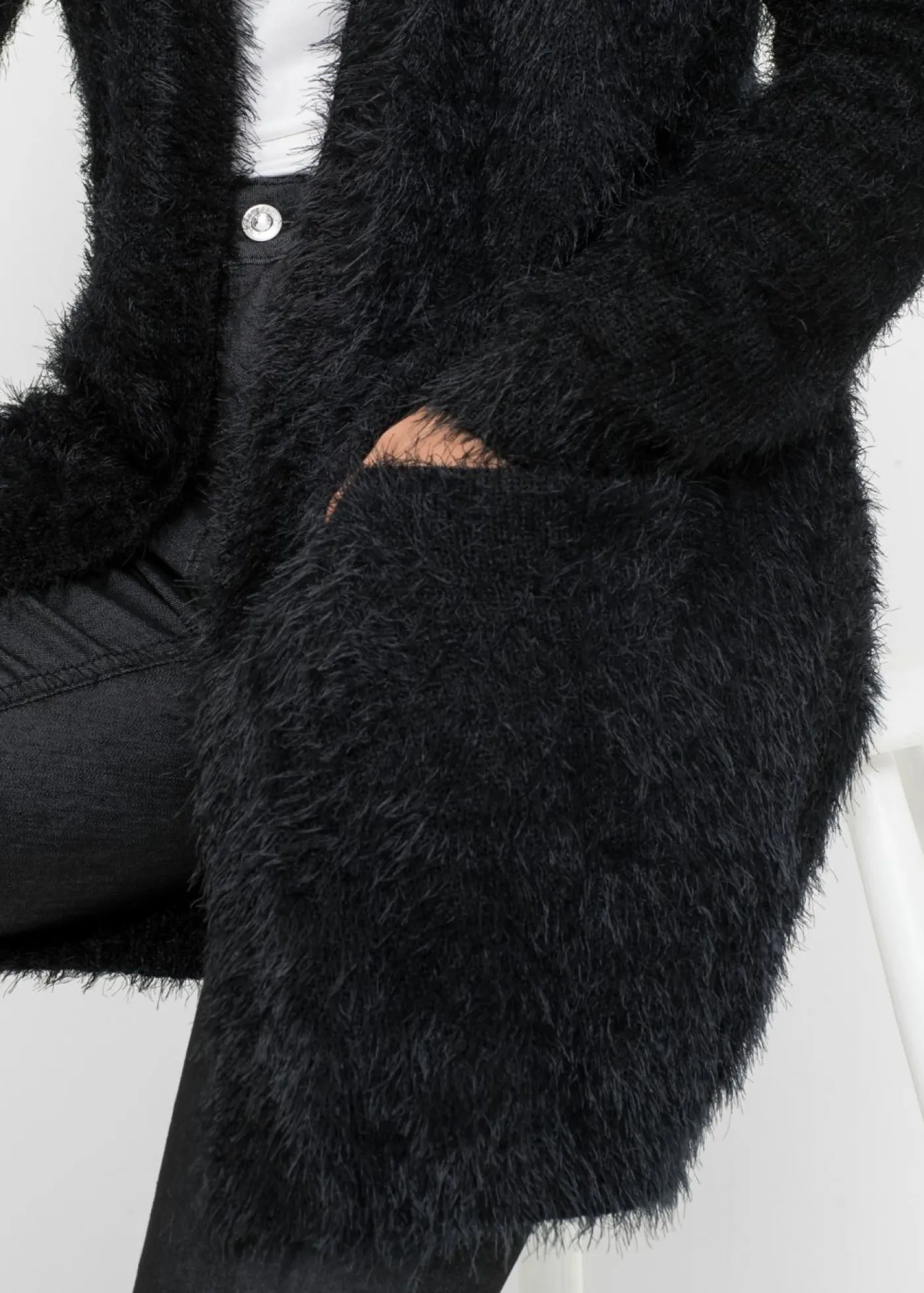 bonprix bonprix Chaqueta larga de punto con aspecto mullido Negro Clearance