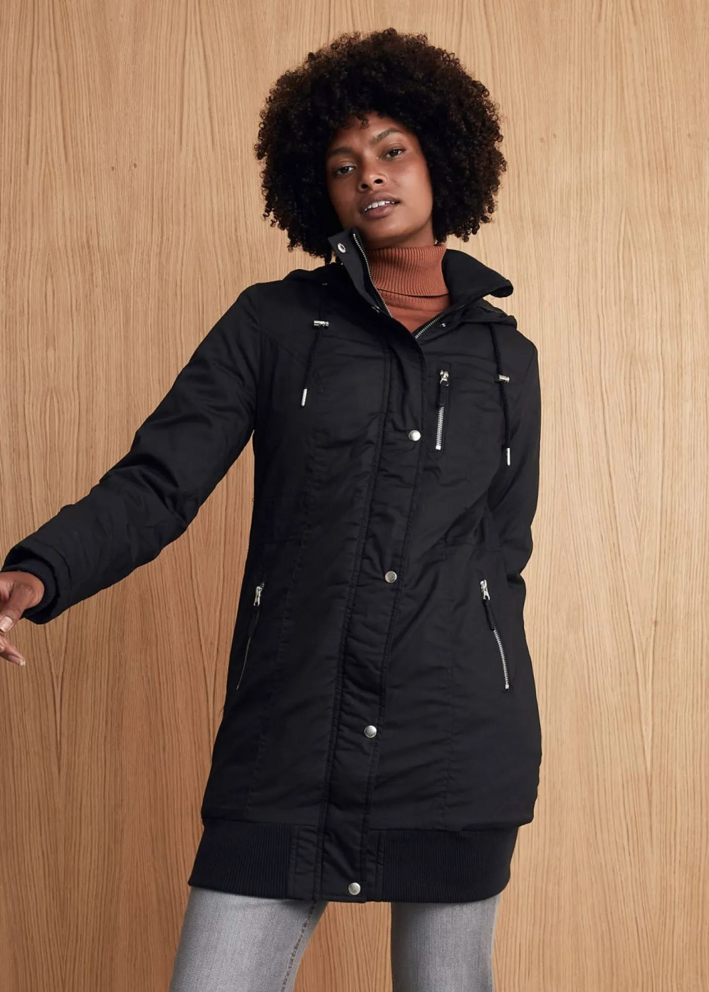 bonprix bonprix Chaqueta larga guateada con capucha Negro Clearance