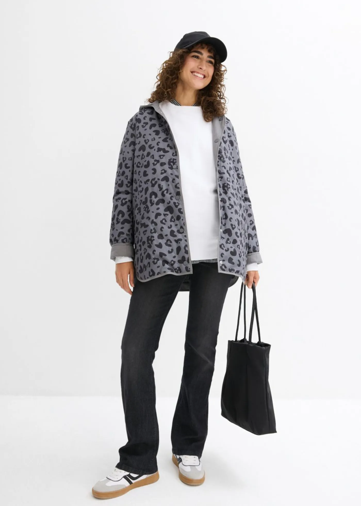 bonprix bonprix Chaqueta reversible premamá 4 en 1 con función de porteo estampado leo gris ahumado-negro Best