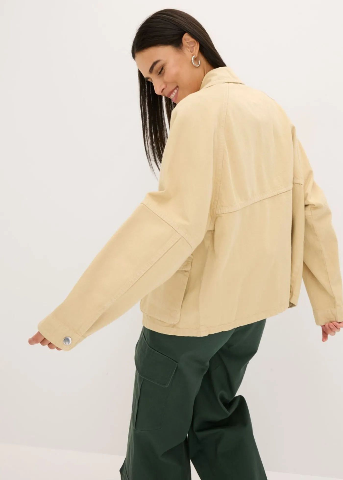 bonprix bonprix Chaqueta tipo militar de algodón puro Beige verdoso Discount