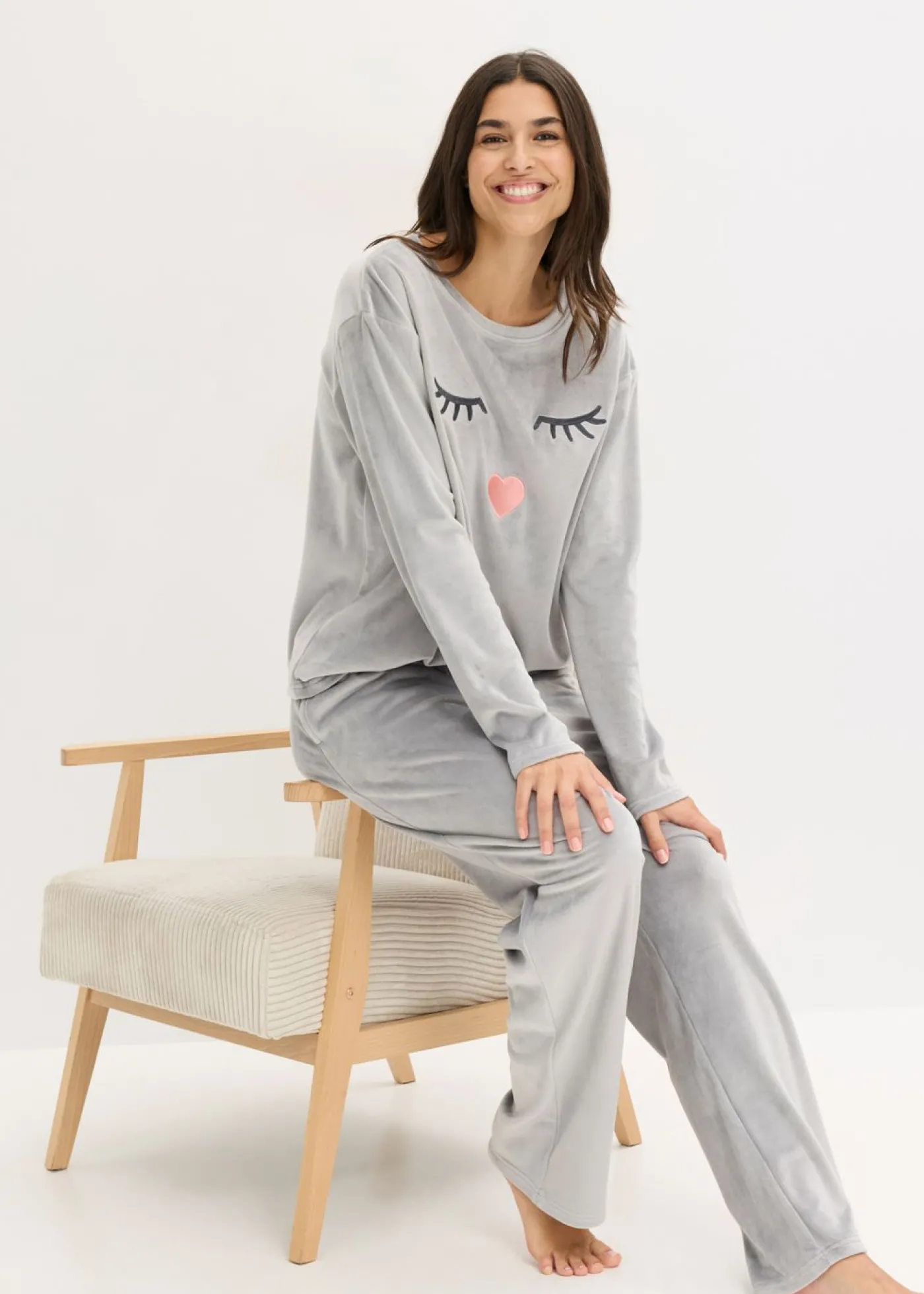 bonprix bonprix Chándal de terciopelo gris sombra New