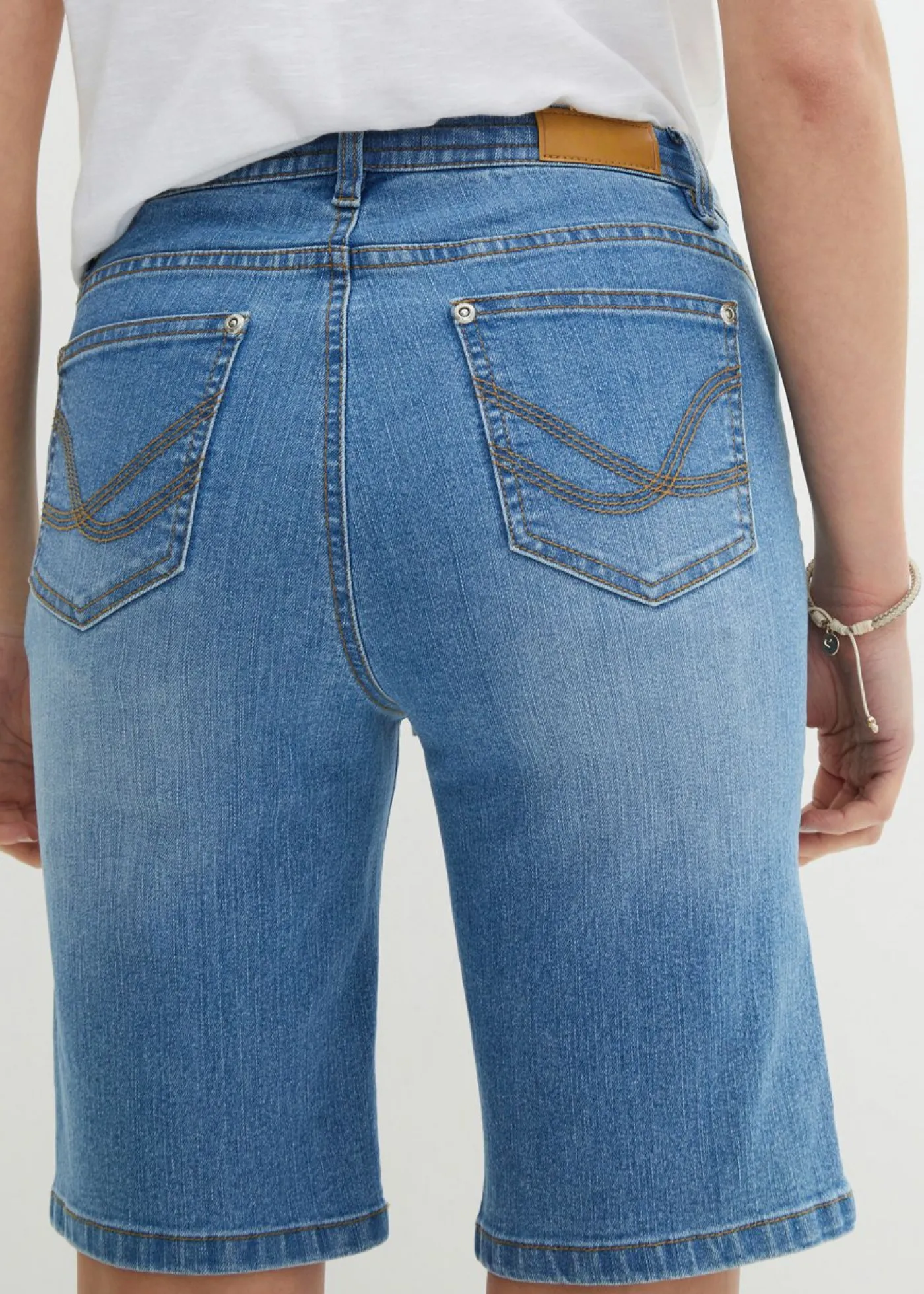 bonprix bonprix Cómodas bermudas vaqueras elásticas con cordón azul medio denim usado New