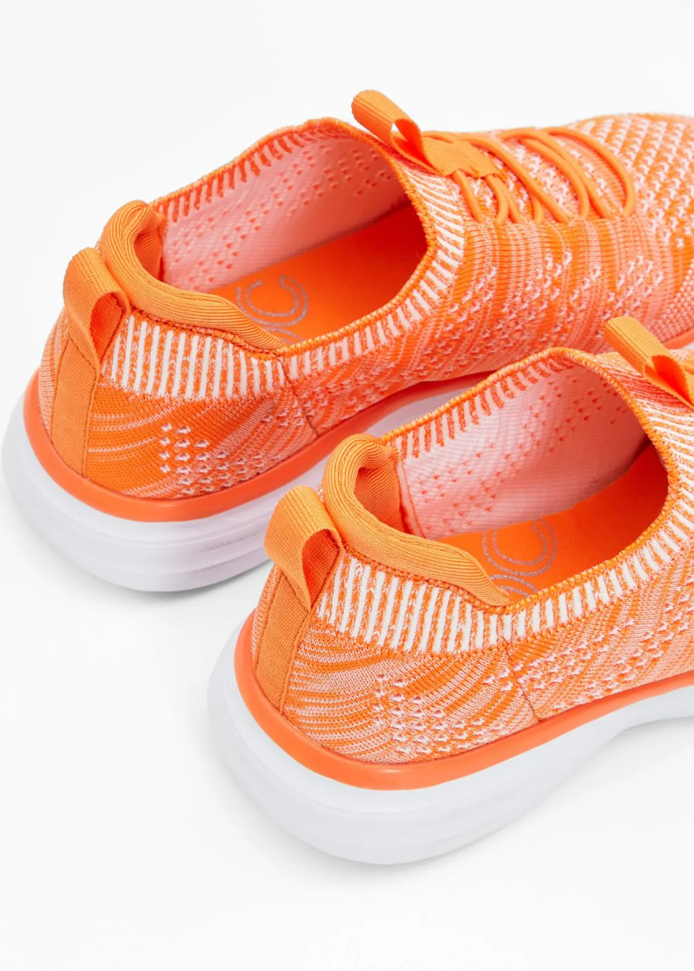 bonprix bonprix Cómodas zapatillas sin cordones de material suave Naranja claro Best