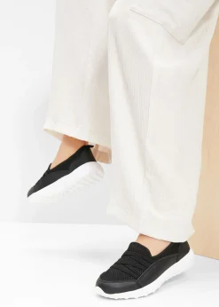 bonprix bonprix Cómodas zapatillas, slip in, con suela fina Negro Discount