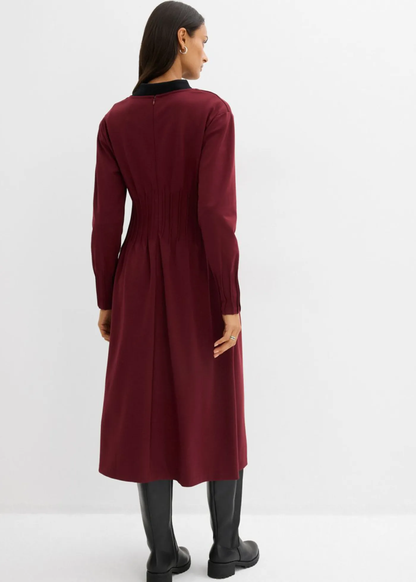 bonprix bonprix Cómodo vestido de mezcla de viscosa con pinzas decorativas rojo avellana New