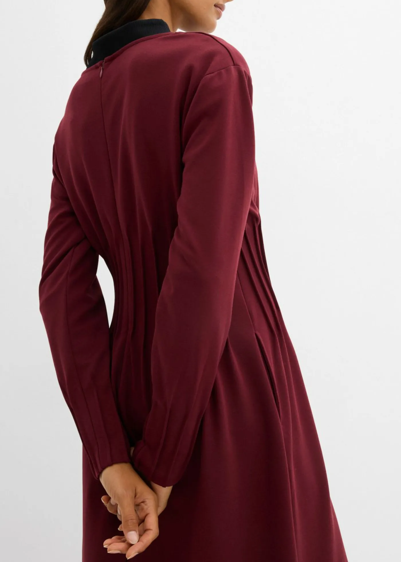 bonprix bonprix Cómodo vestido de mezcla de viscosa con pinzas decorativas rojo avellana New