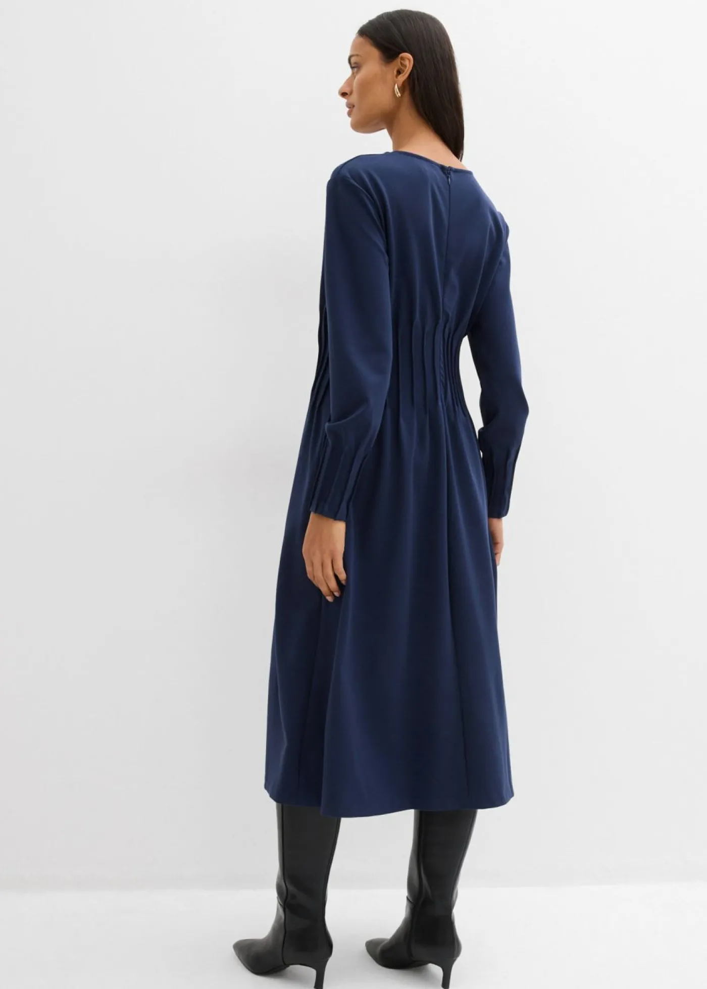 bonprix bonprix Cómodo vestido de mezcla de viscosa con pinzas decorativas Azul marino Clearance