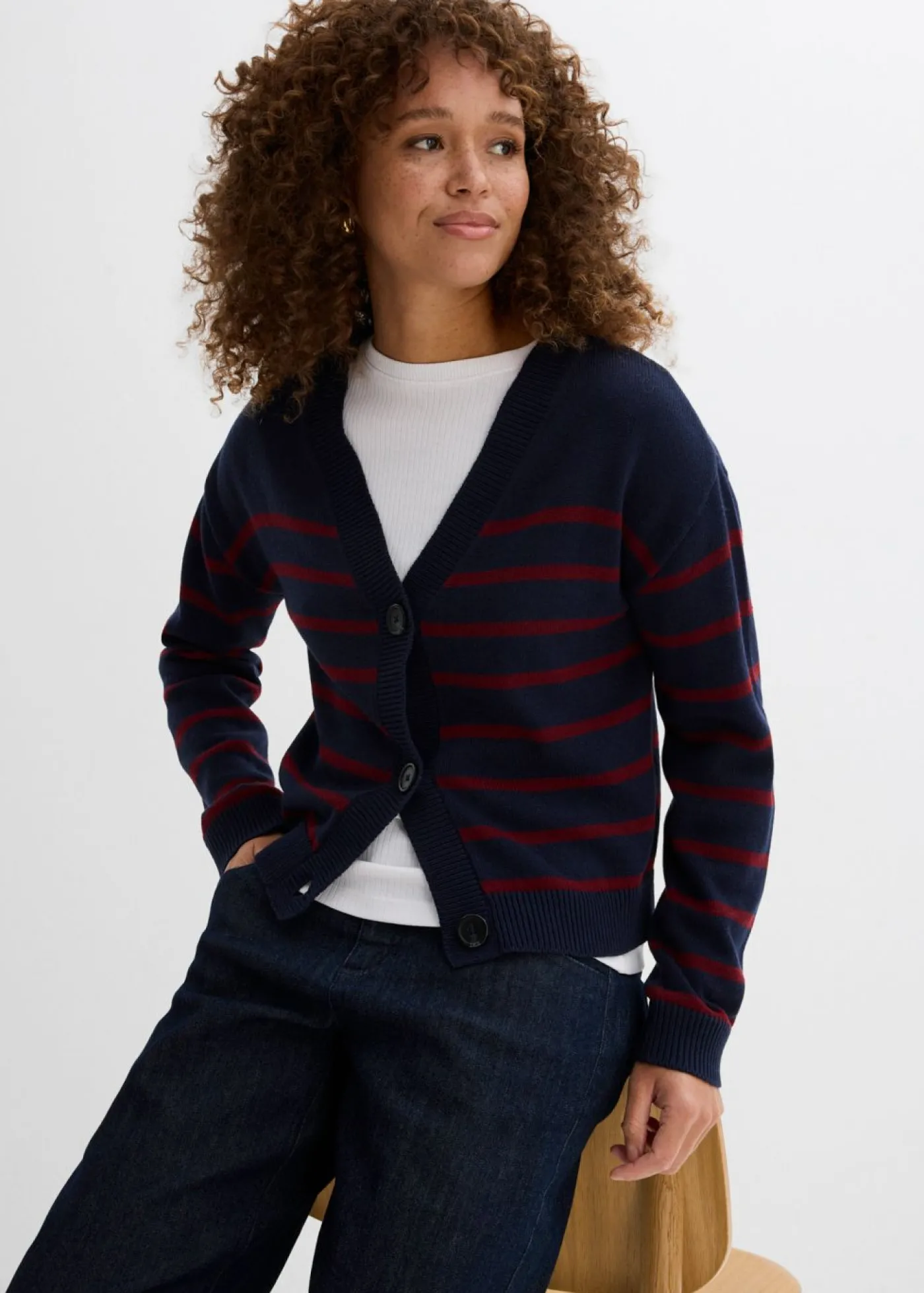 bonprix bonprix Cárdigan de mezcla de algodón azul marino/rojo rubí con rayas Best