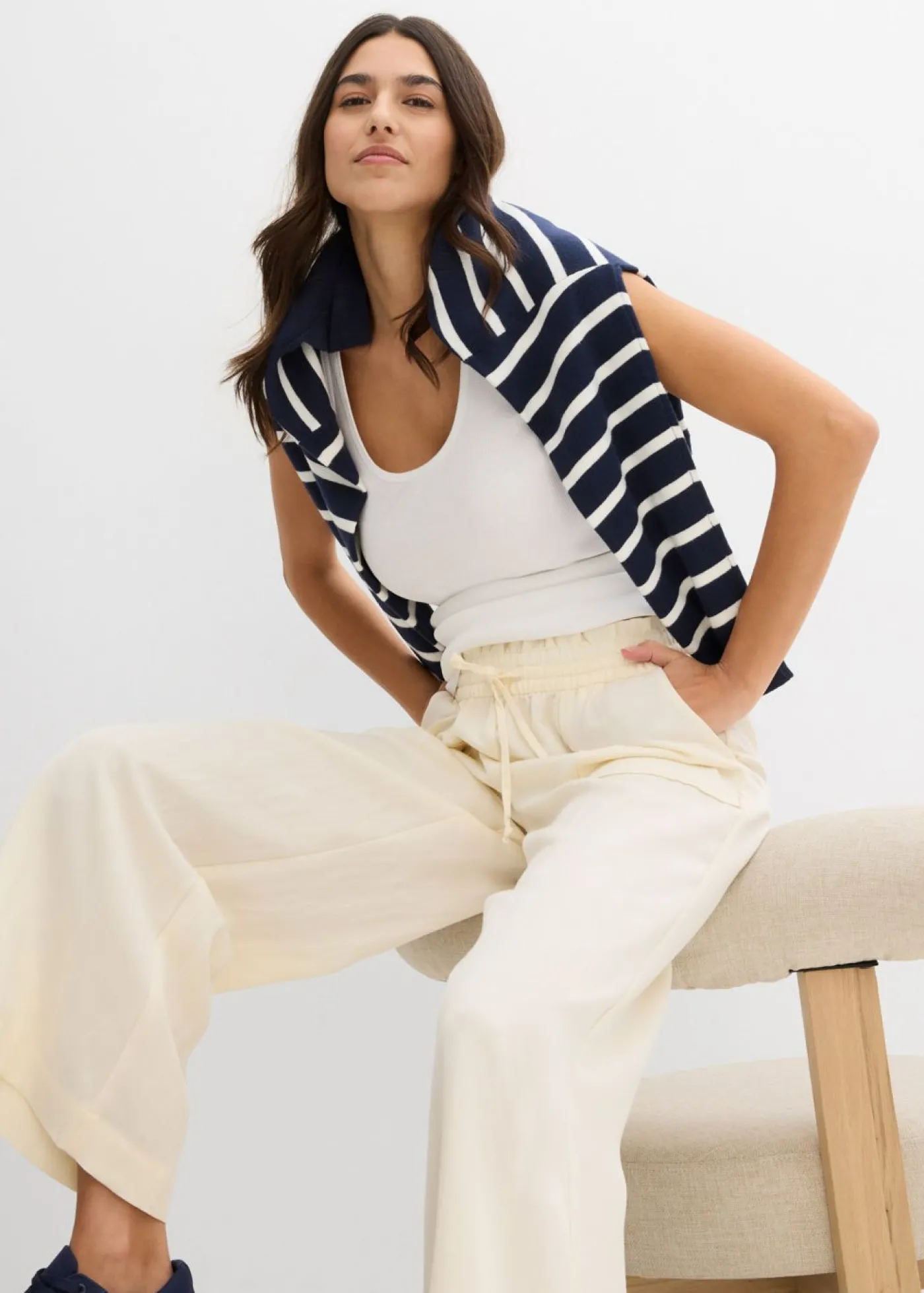 bonprix bonprix Culotte de mezcla de lyocell fluido Blanco-crema Clearance