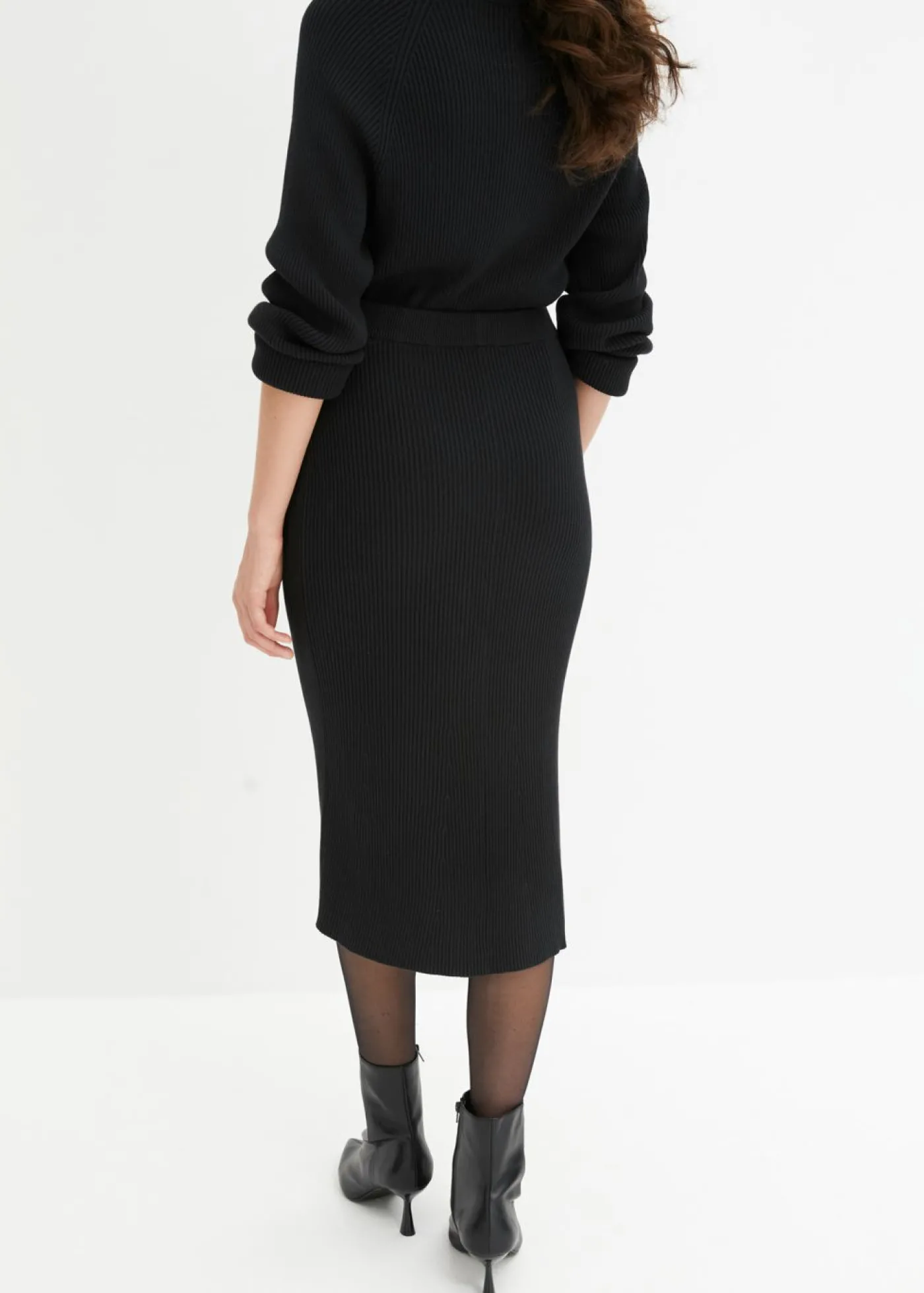 bonprix bonprix Falda de punto de canalé de mezcla de viscosa Negro Outlet
