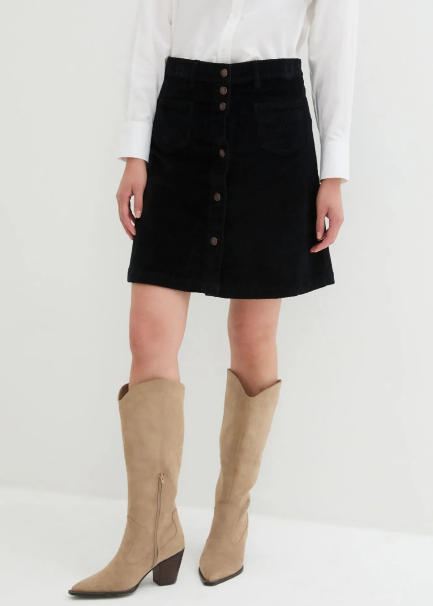 bonprix bonprix Falda elástica de pana con botones Negro Clearance