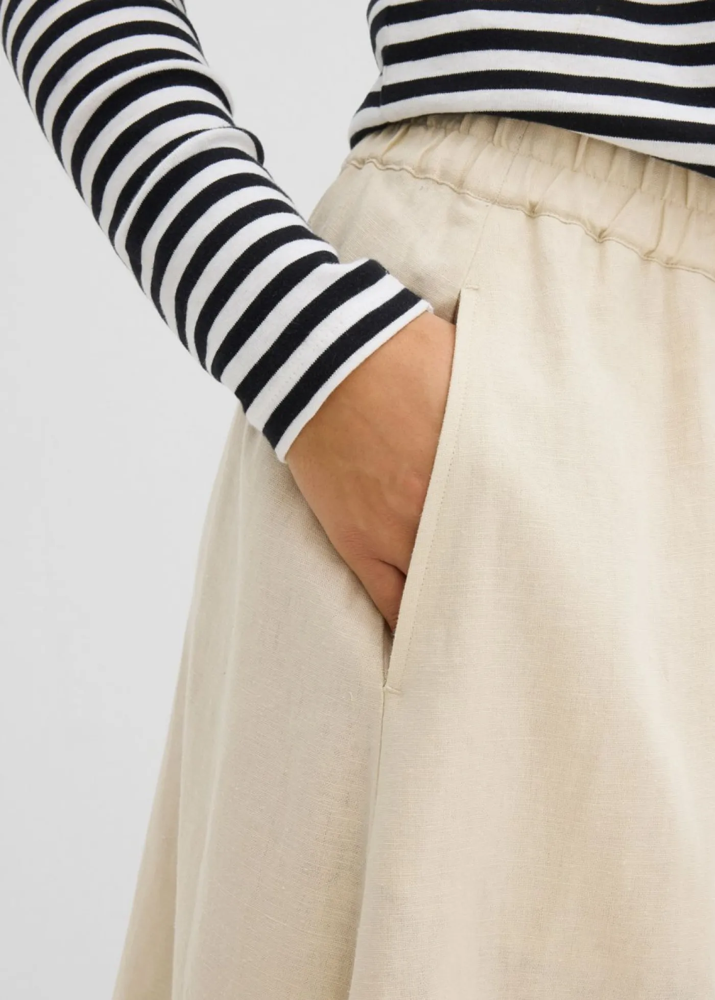 bonprix bonprix Falda midi de mezcla de lino ligero Arena claro Online