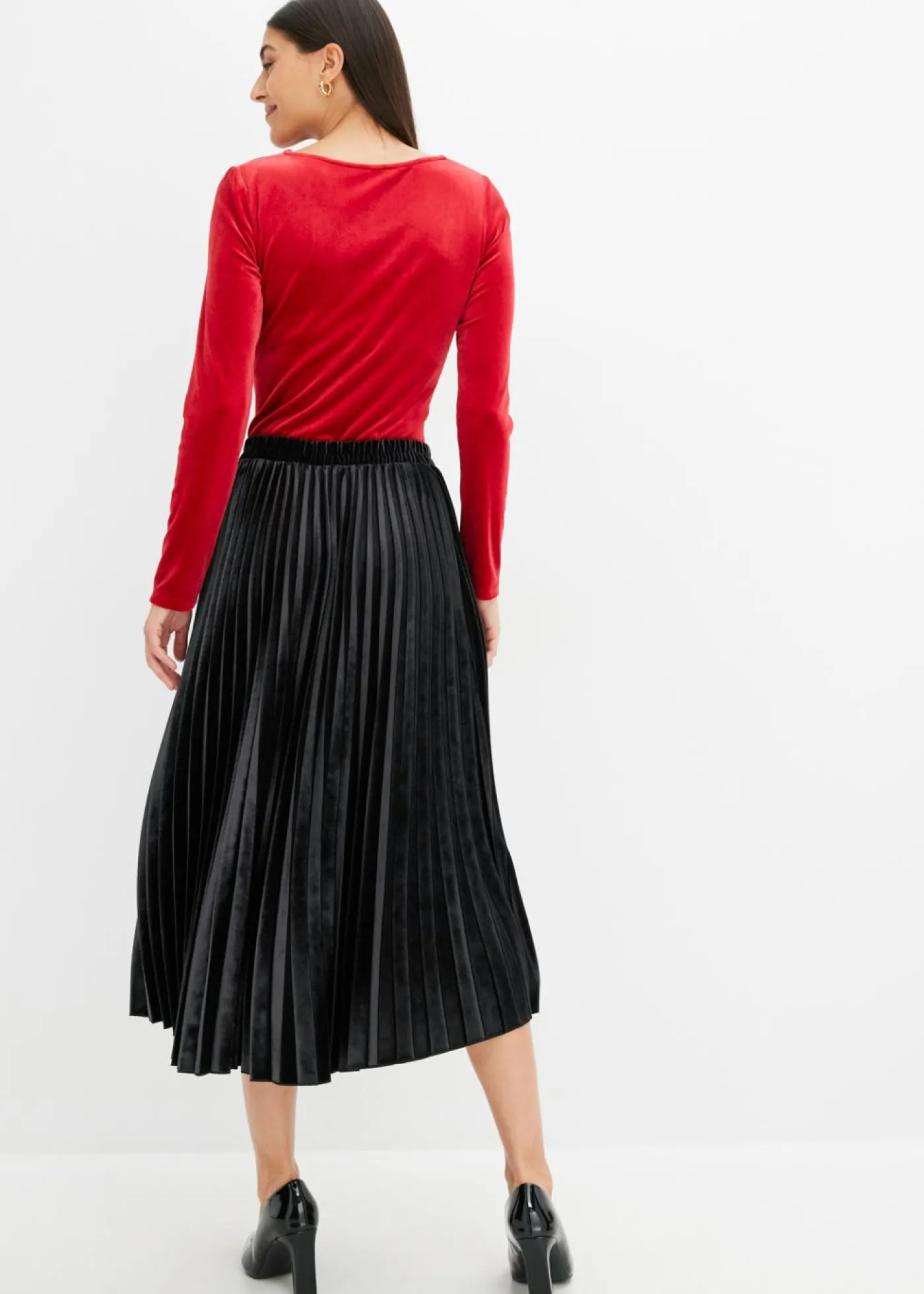 bonprix bonprix Falda plisada de terciopelo suave Negro Discount