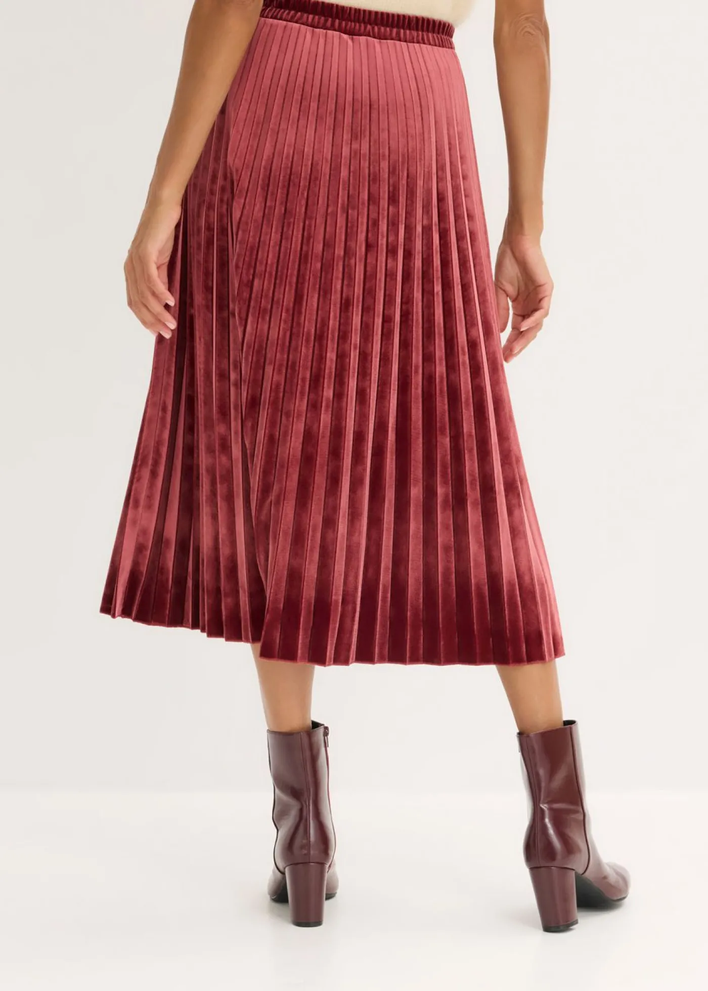 bonprix bonprix Falda plisada de terciopelo suave Rojo rubí Hot
