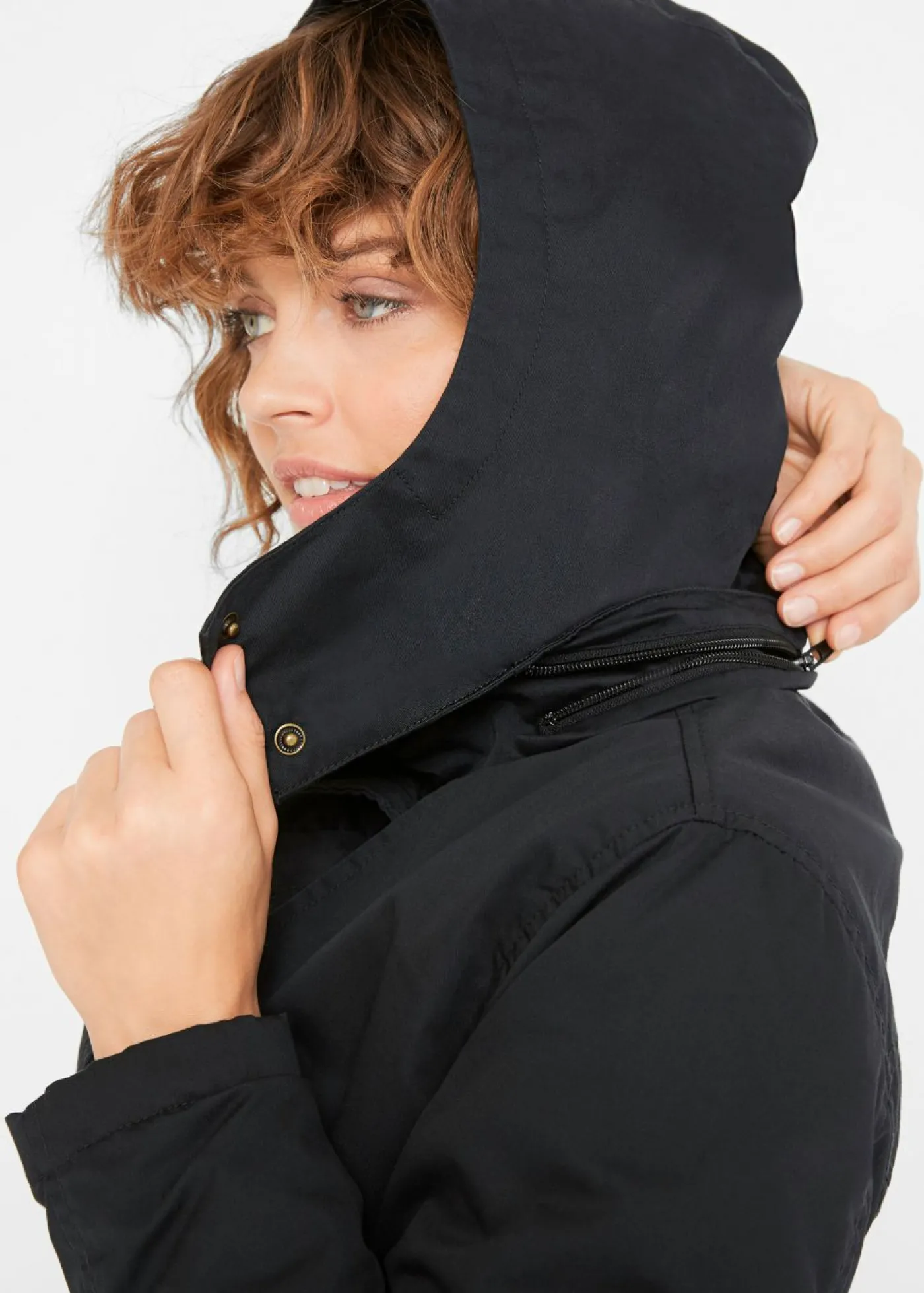 bonprix bonprix Gabardina larga , ajustada en la cintura y ligeramente acolchado con capucha Negro New