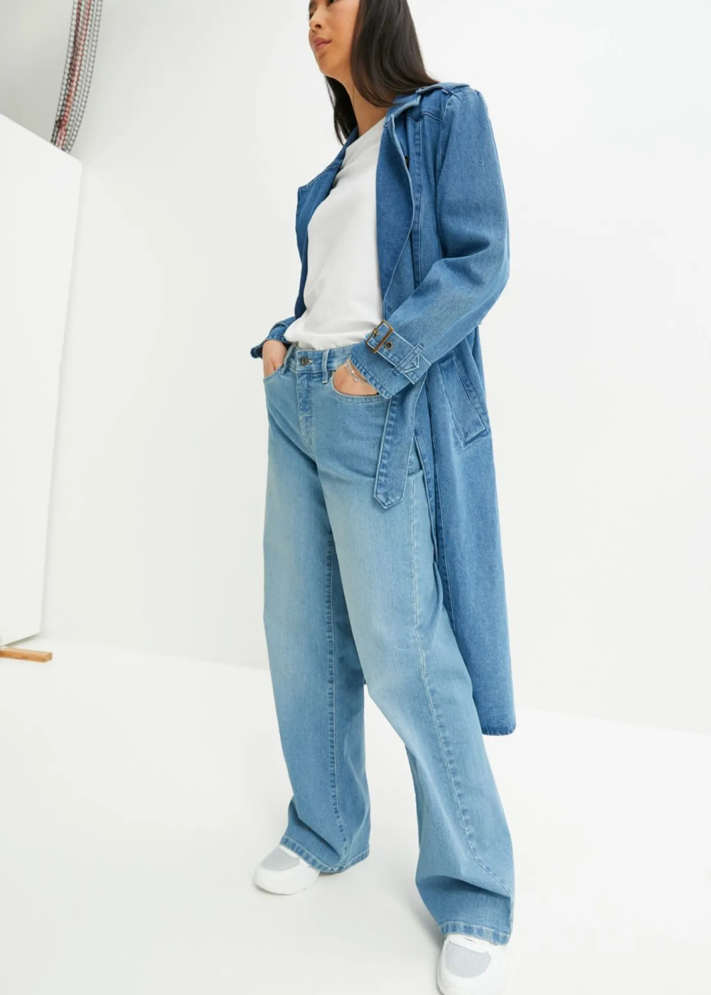bonprix bonprix Gabardina vaquera Denim medio Online