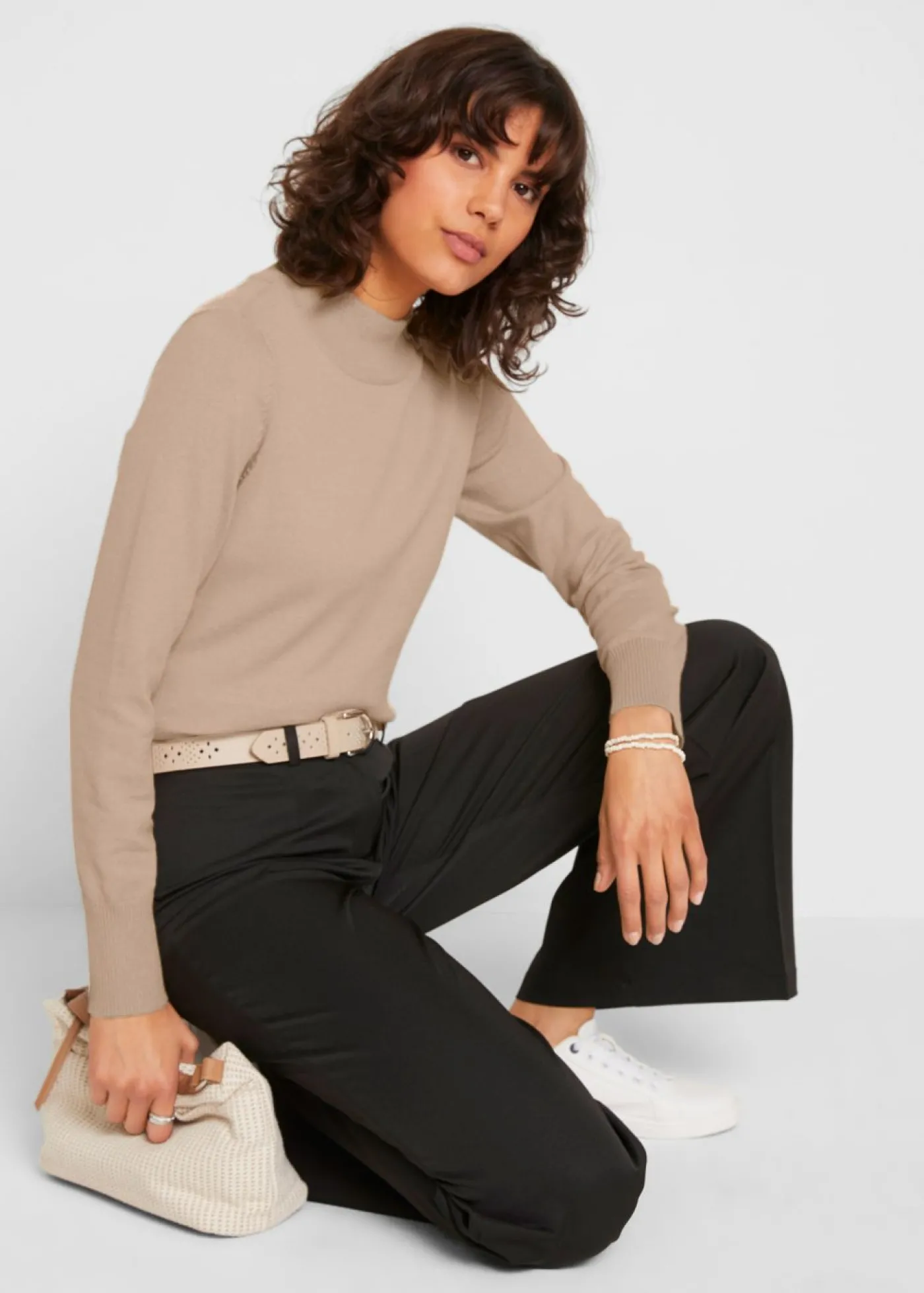 bonprix bonprix Jersey básico de punto fino con cuello alto y algodón reciclado Beige Outlet