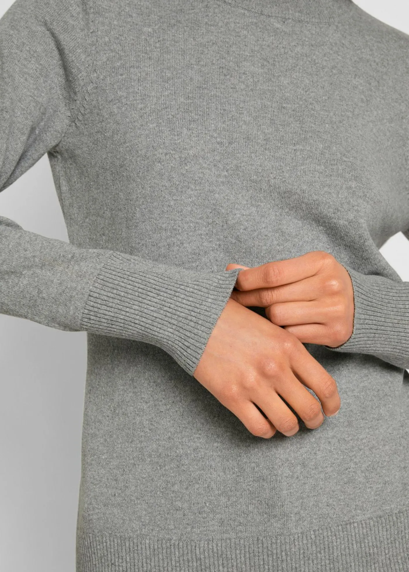 bonprix bonprix Jersey básico de punto fino con cuello alto y algodón reciclado Gris Clearance