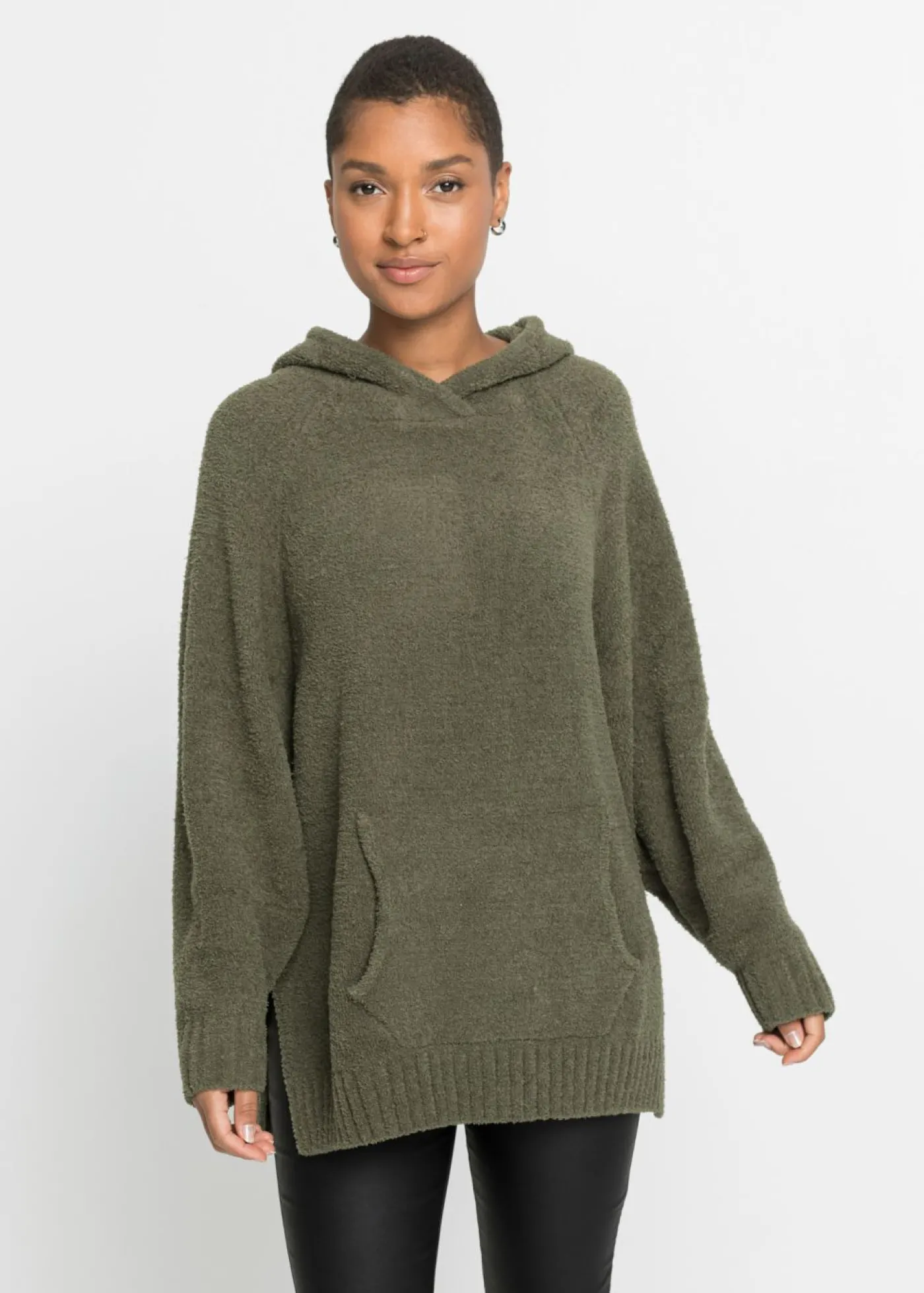 bonprix bonprix Jersey con capucha de forro polar Oliva Outlet