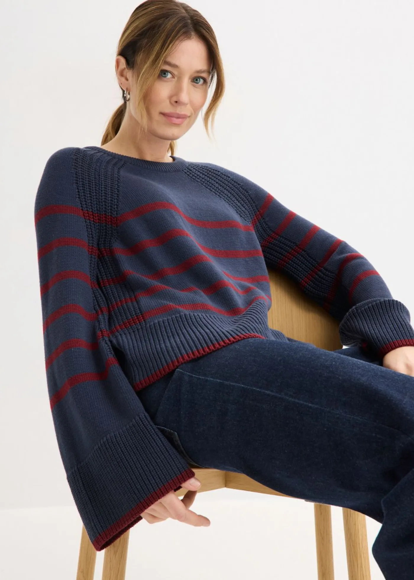 bonprix bonprix Jersey con rayas en contraste Azul marino/rojo rubí de rayas Best