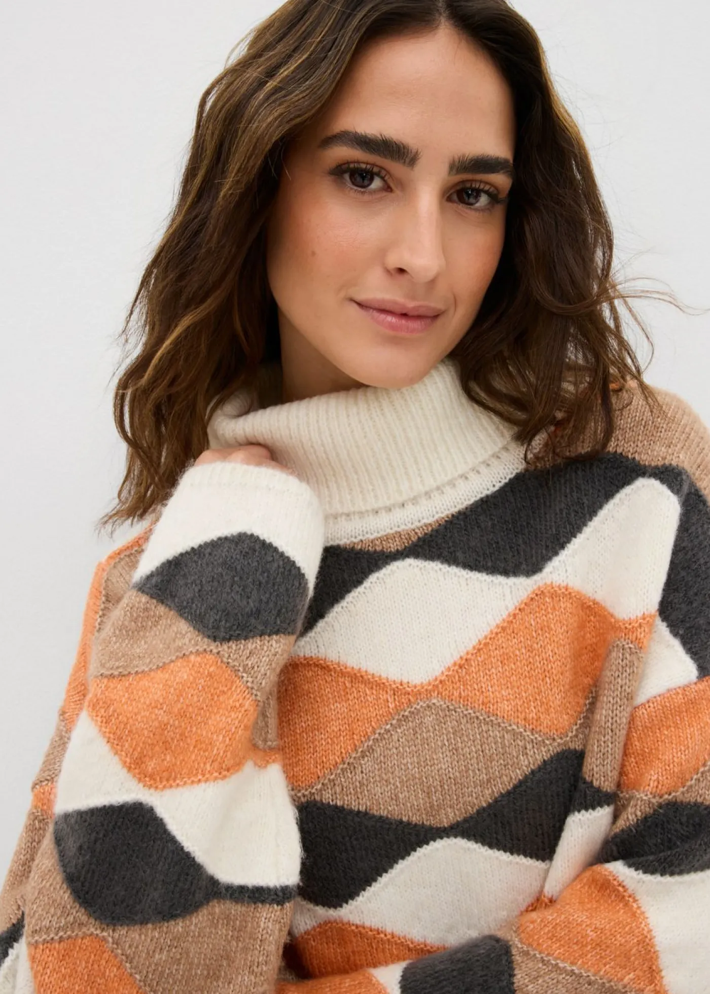 bonprix bonprix Jersey de cuello alto con patrón crudo/camel/cobre/pizarra Sale
